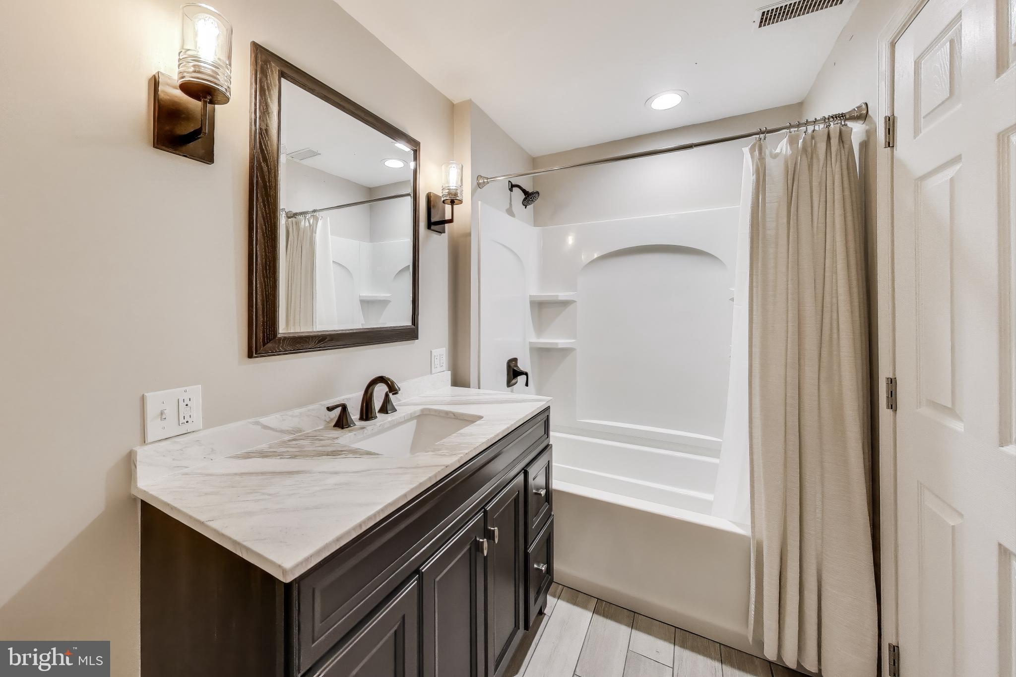 BRITTINGHAM - Residential Lease