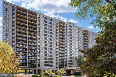 Photo of 5500 Holmes Run Parkway #712, ALEXANDRIA, VA 22304 (MLS # VAAX2067510)