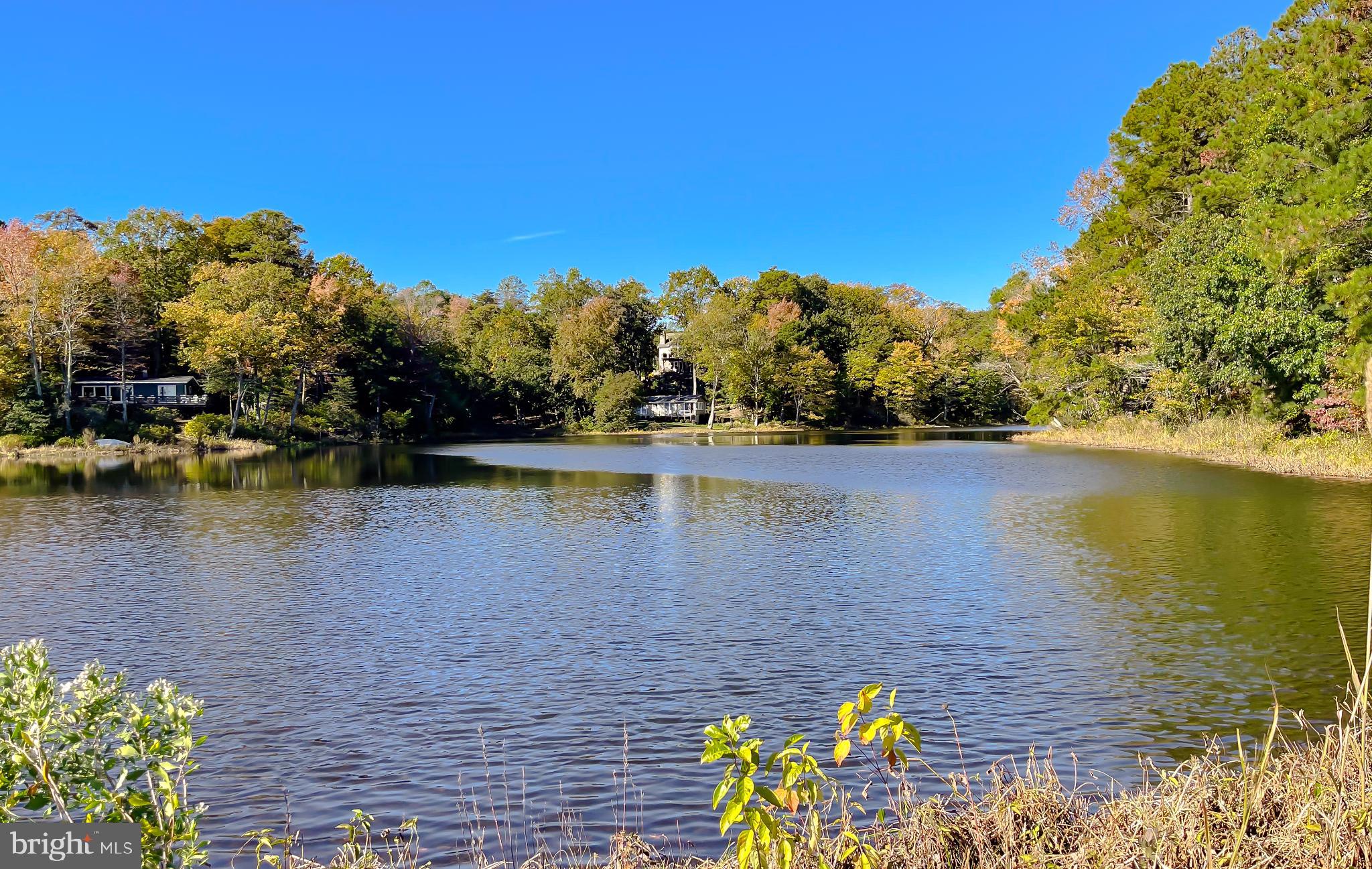 COVE LAKE - Residential