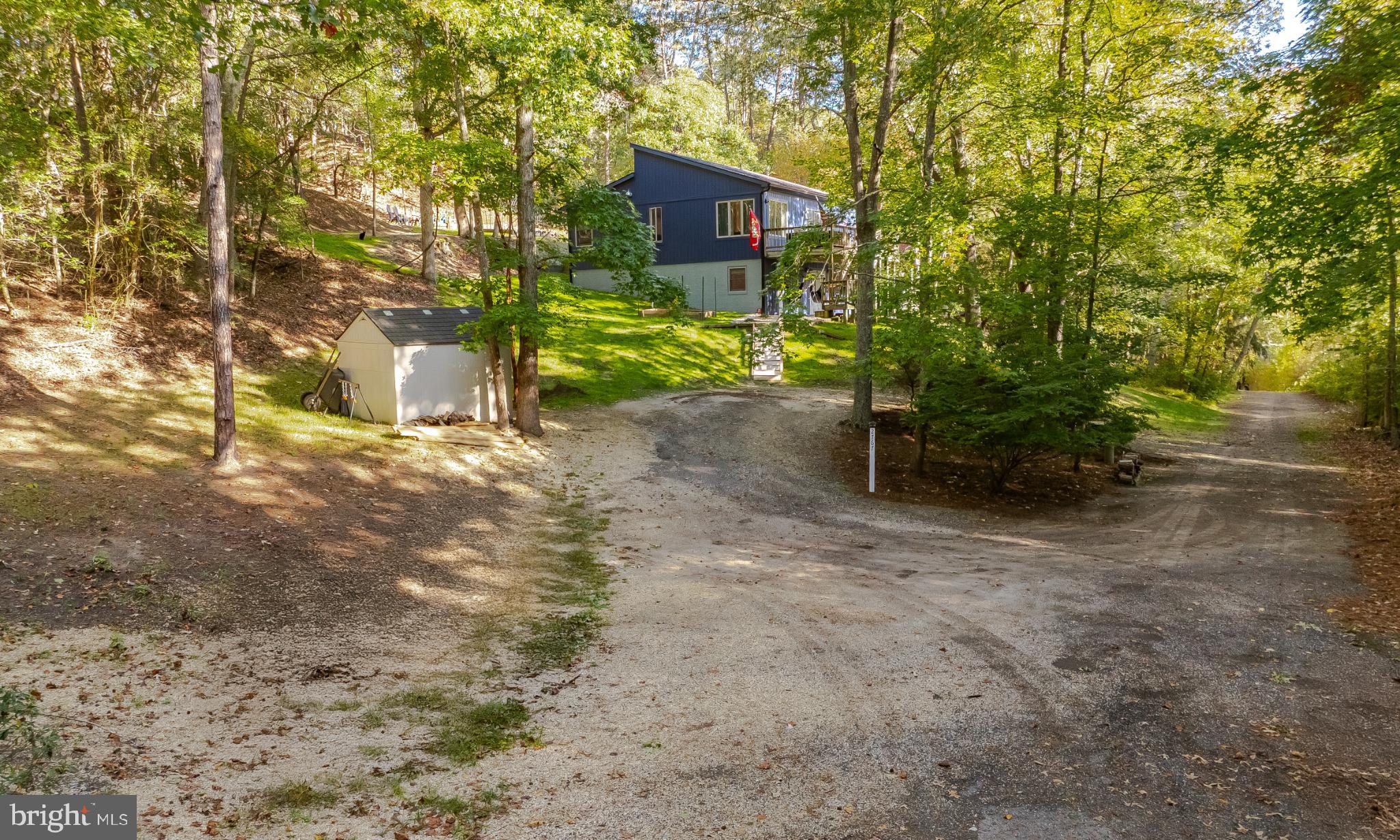 COVE LAKE - Residential