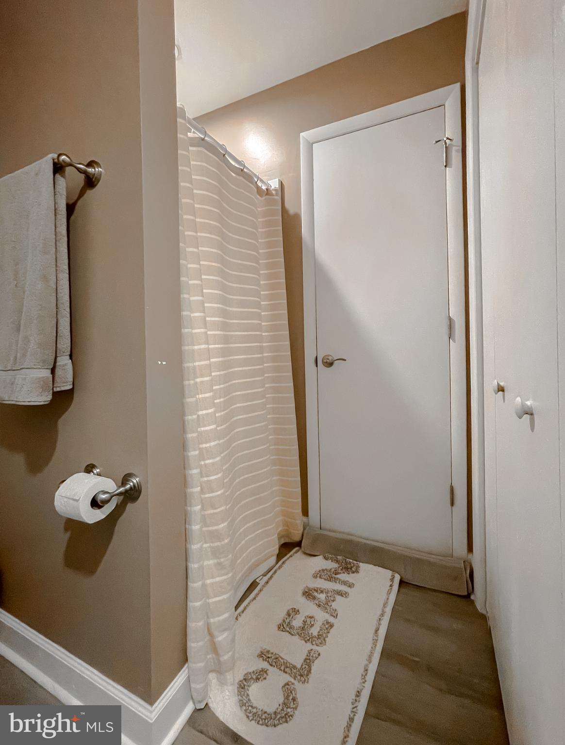 COVE LAKE - Residential