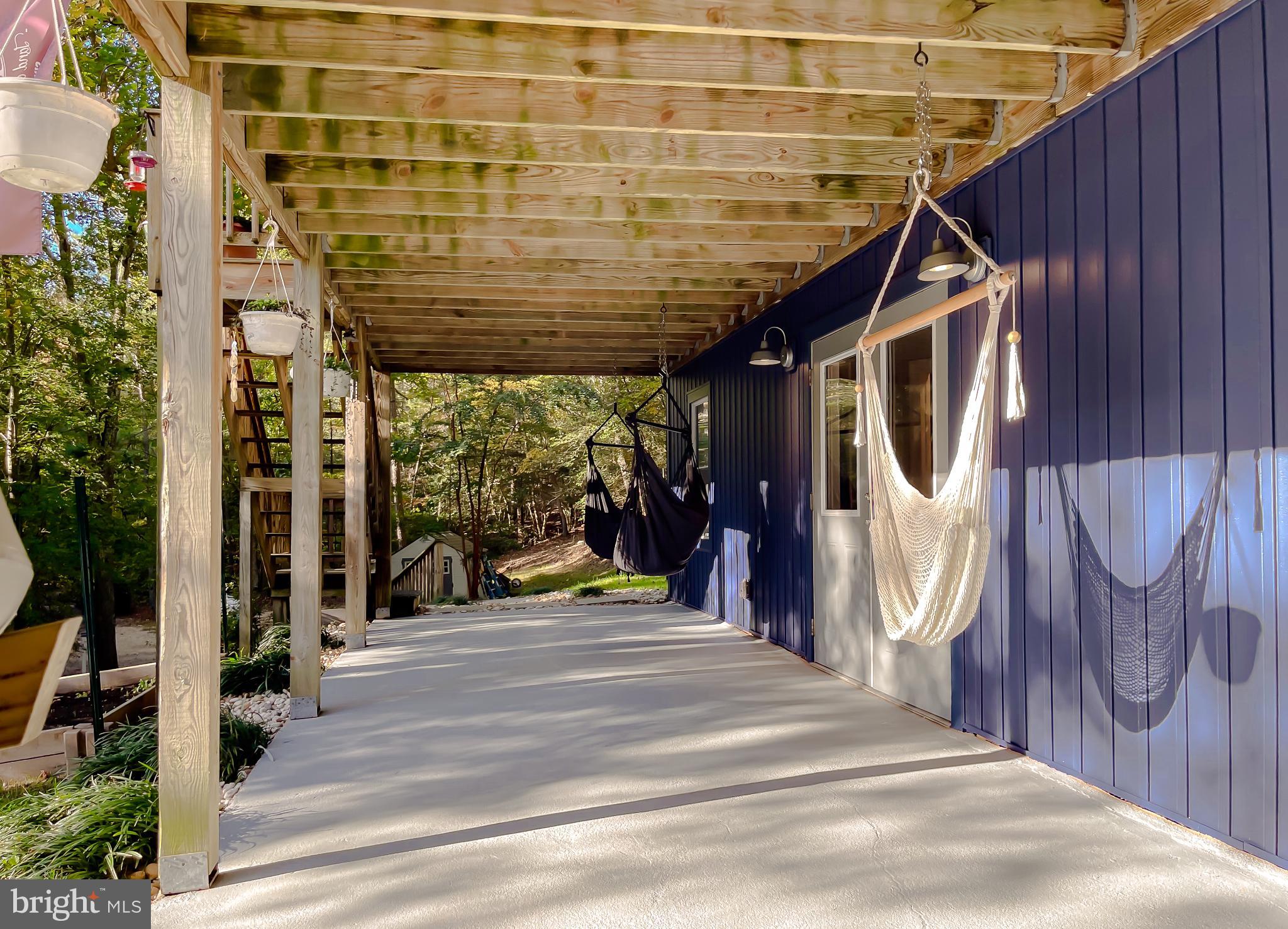 COVE LAKE - Residential