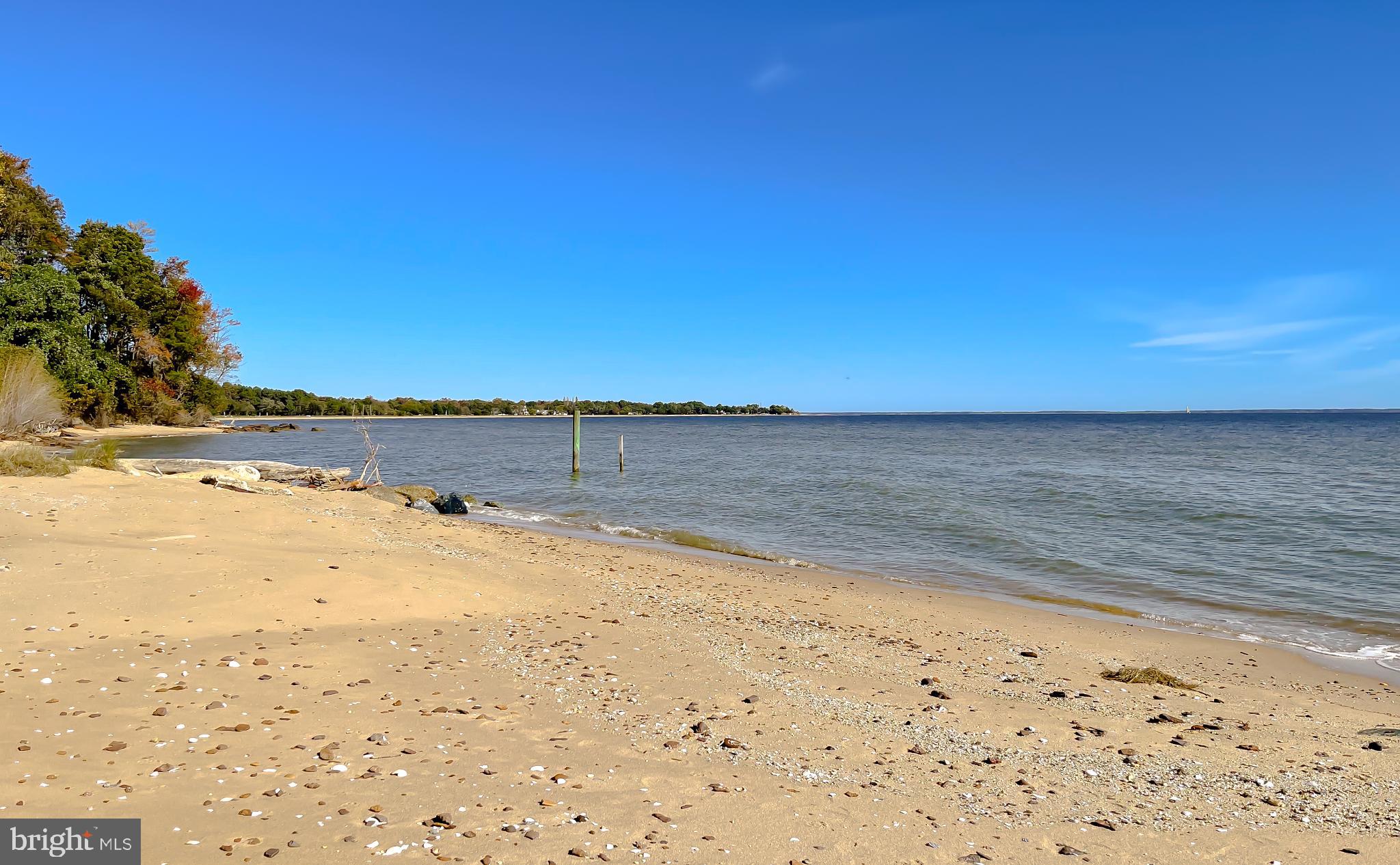 COVE LAKE - Residential