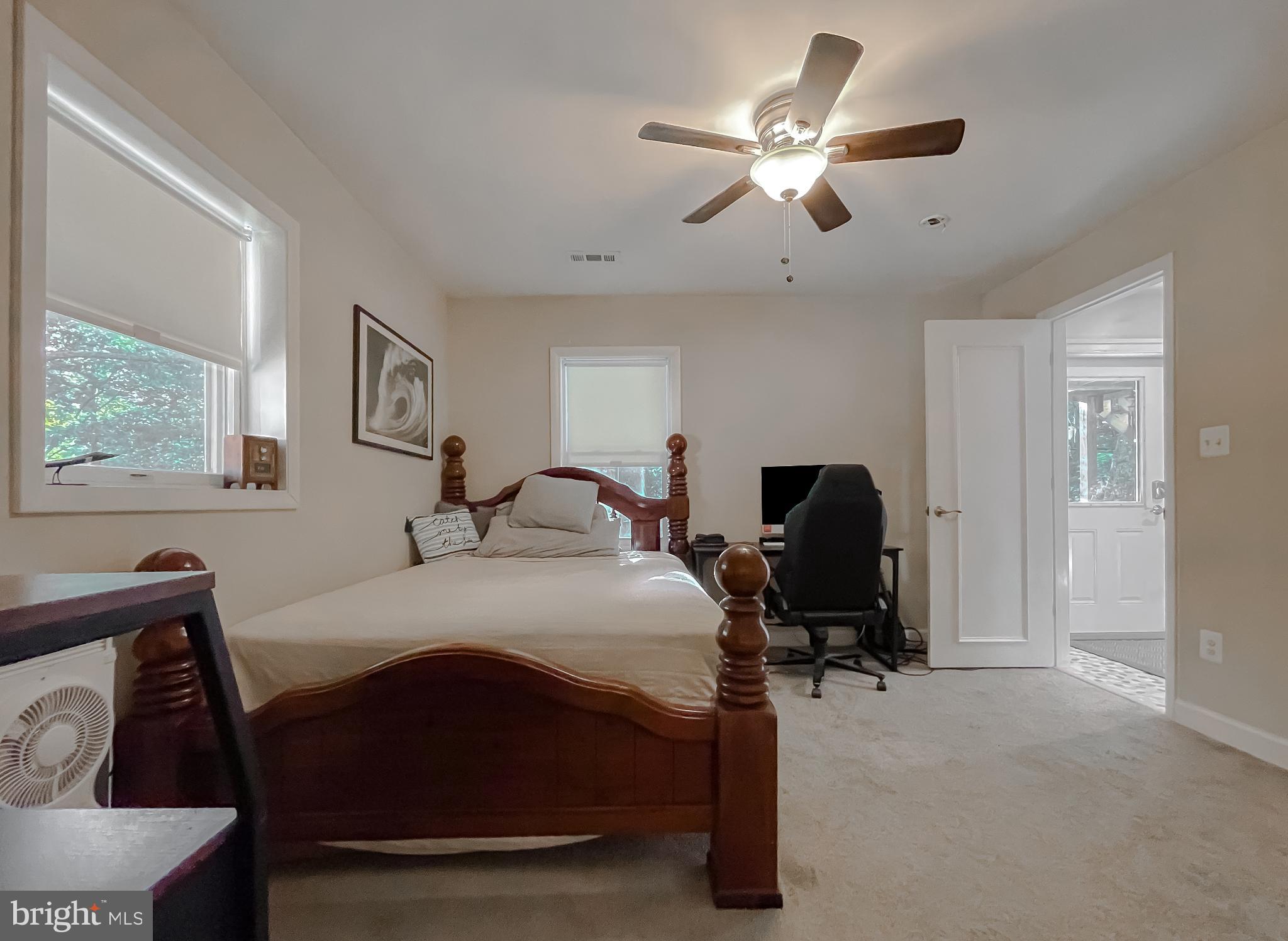 COVE LAKE - Residential