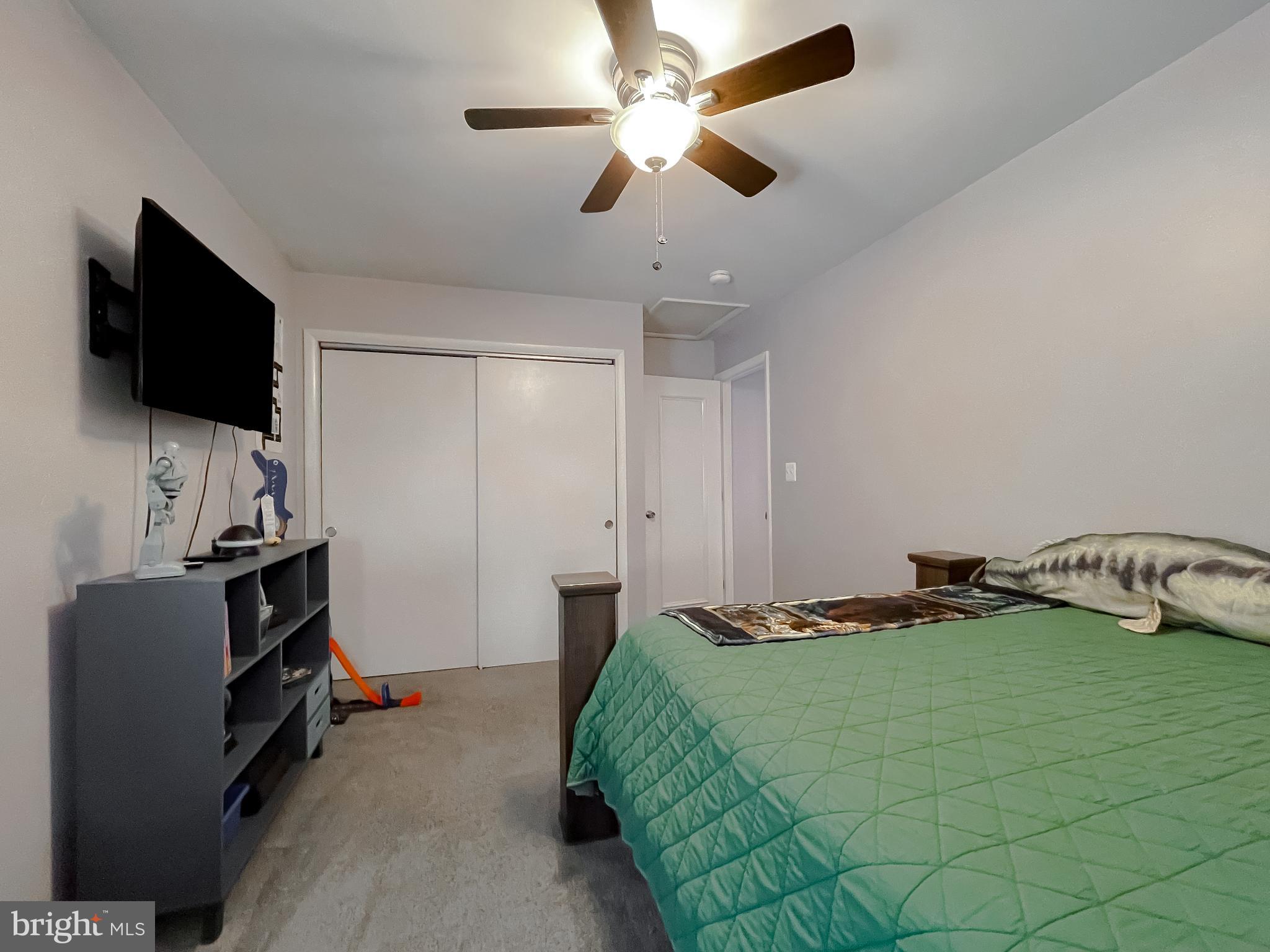 COVE LAKE - Residential