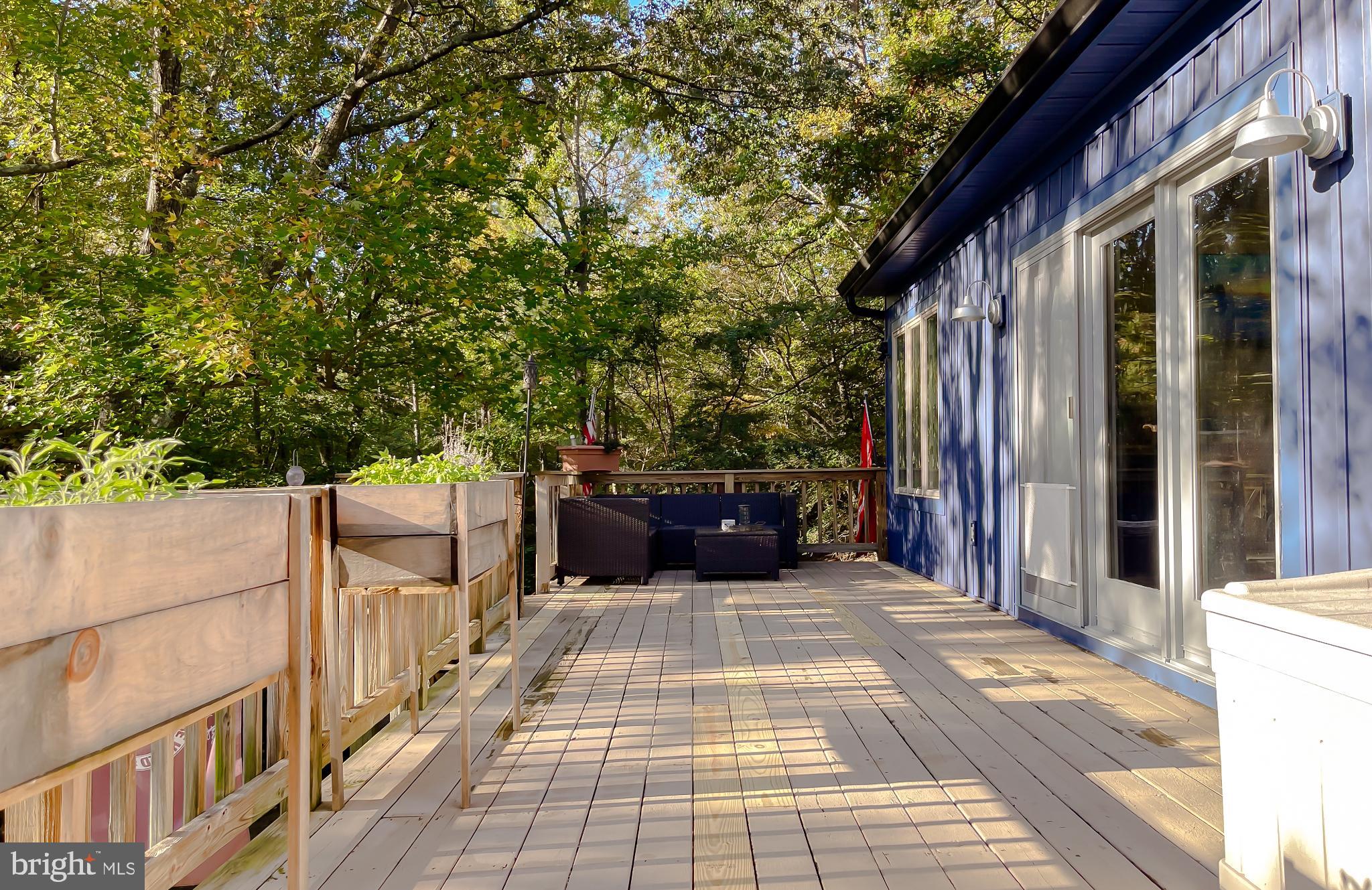 COVE LAKE - Residential