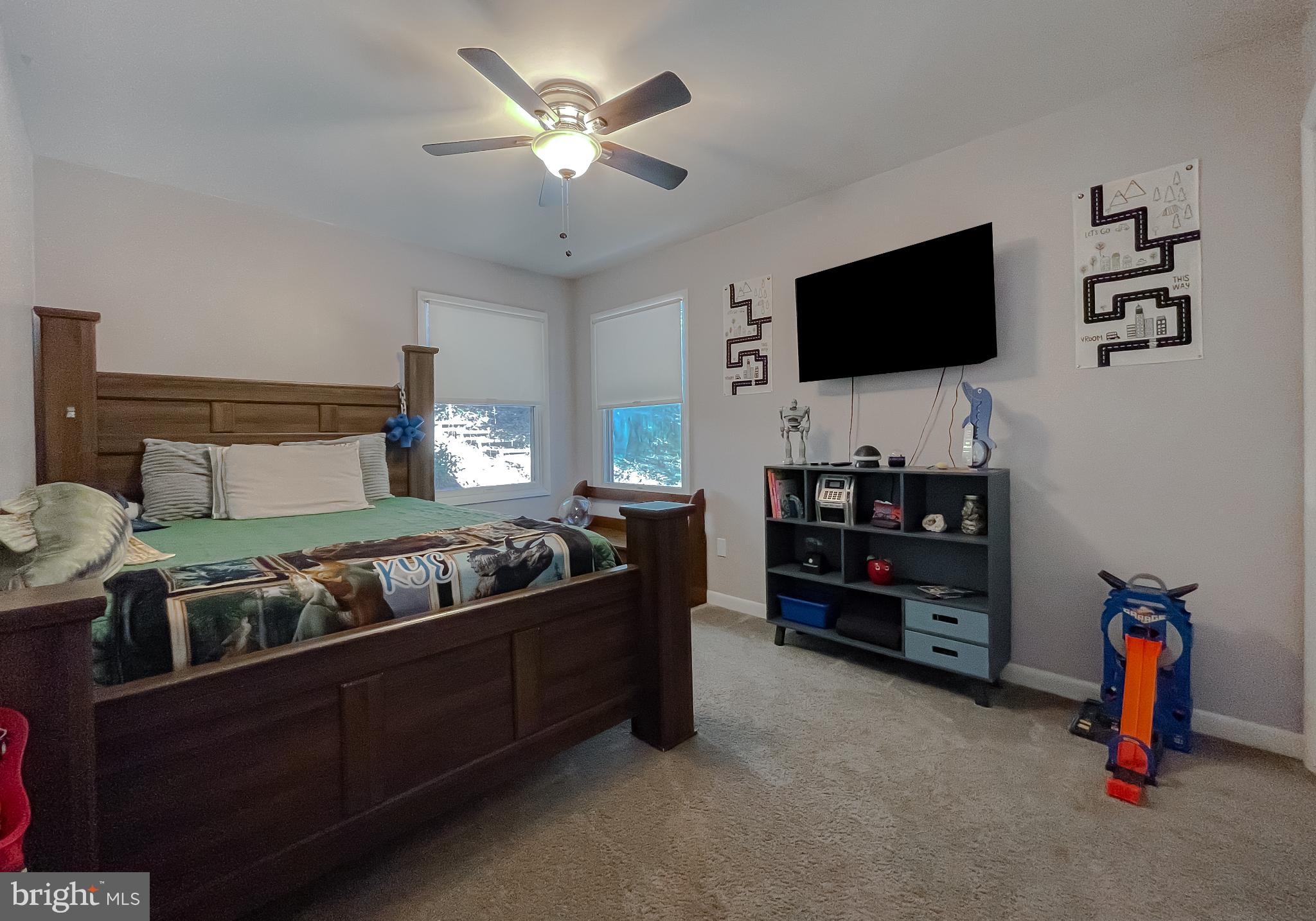 COVE LAKE - Residential