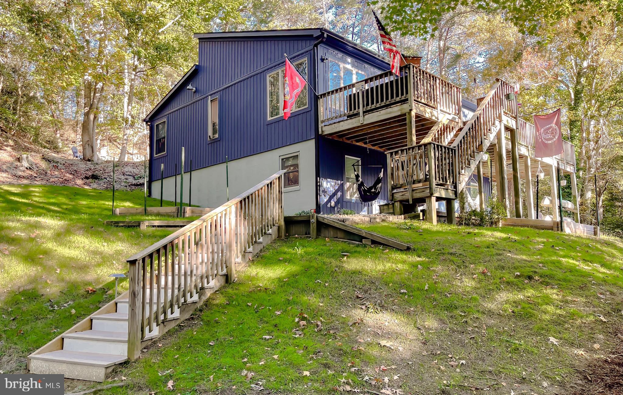 COVE LAKE - Residential