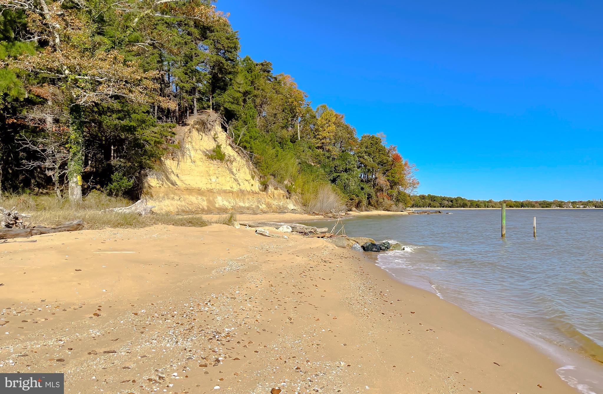 COVE LAKE - Residential