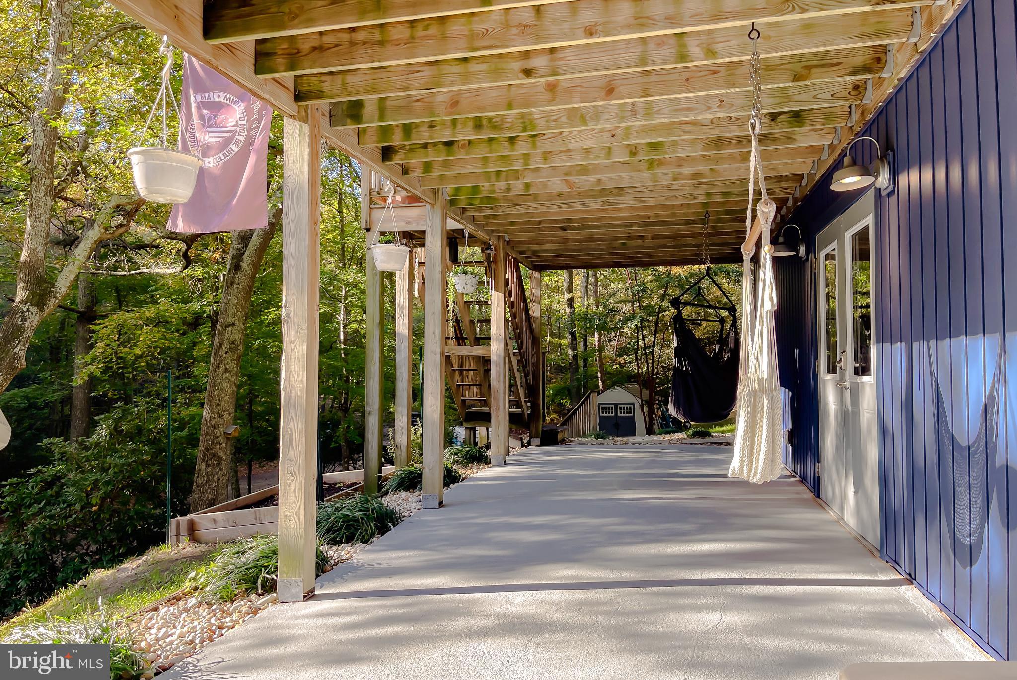 COVE LAKE - Residential