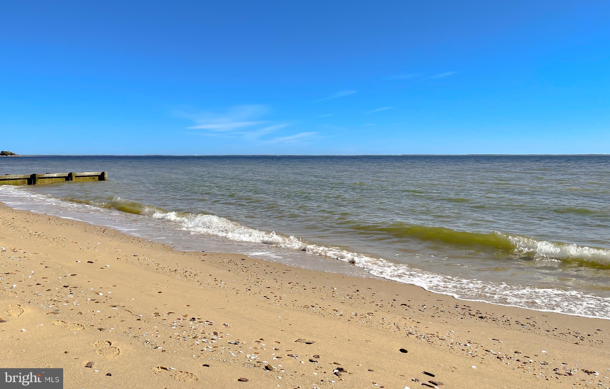 COVE LAKE - Residential