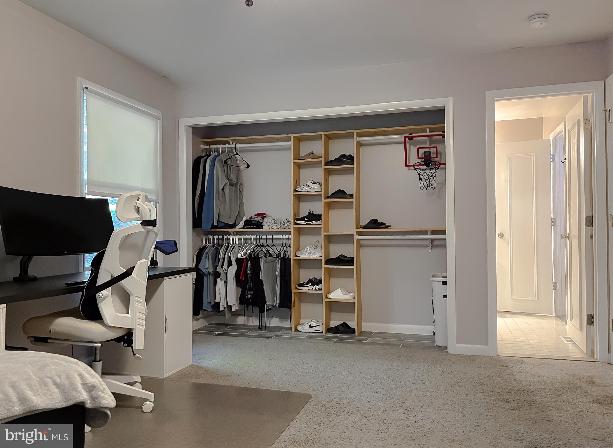 COVE LAKE - Residential