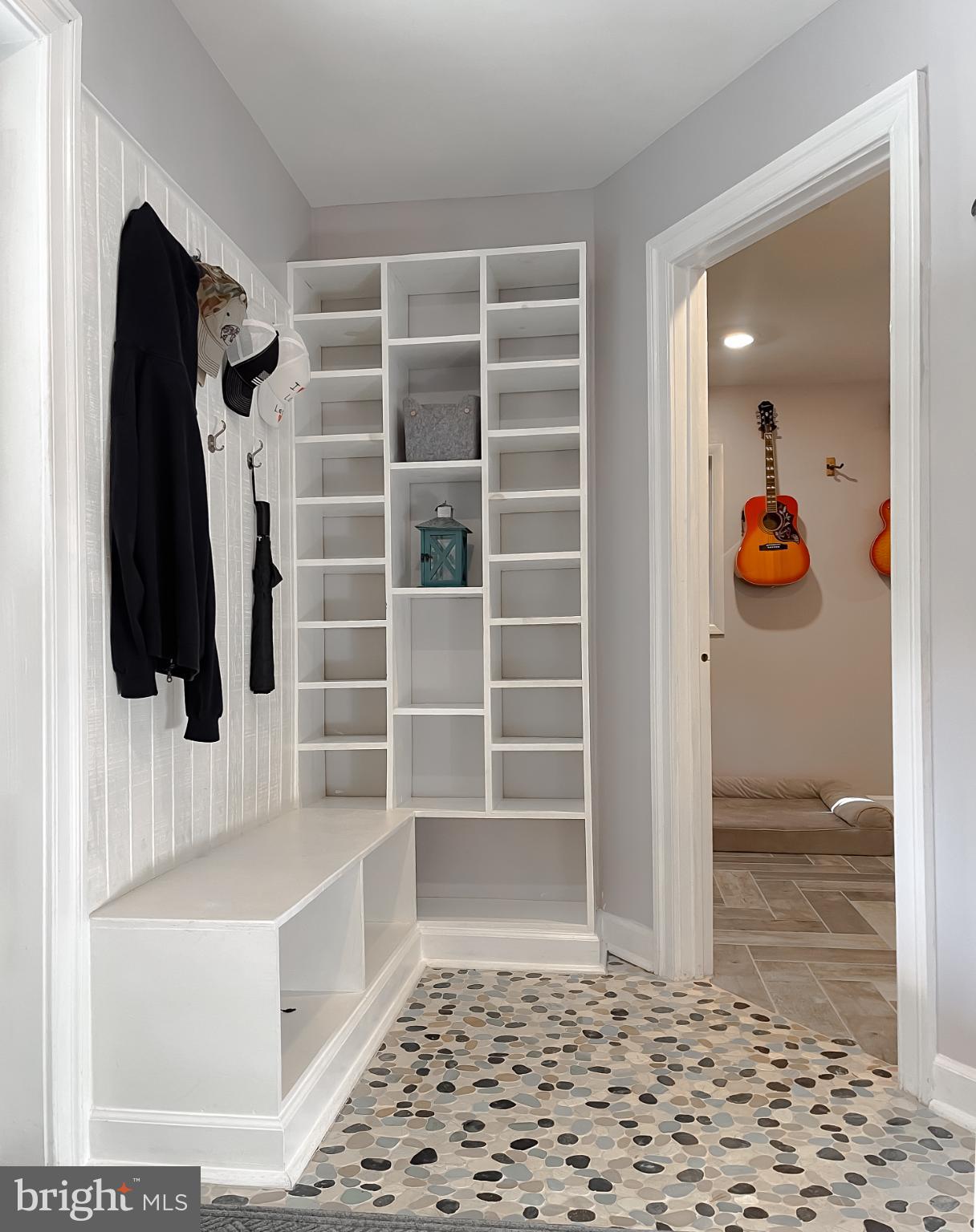 COVE LAKE - Residential