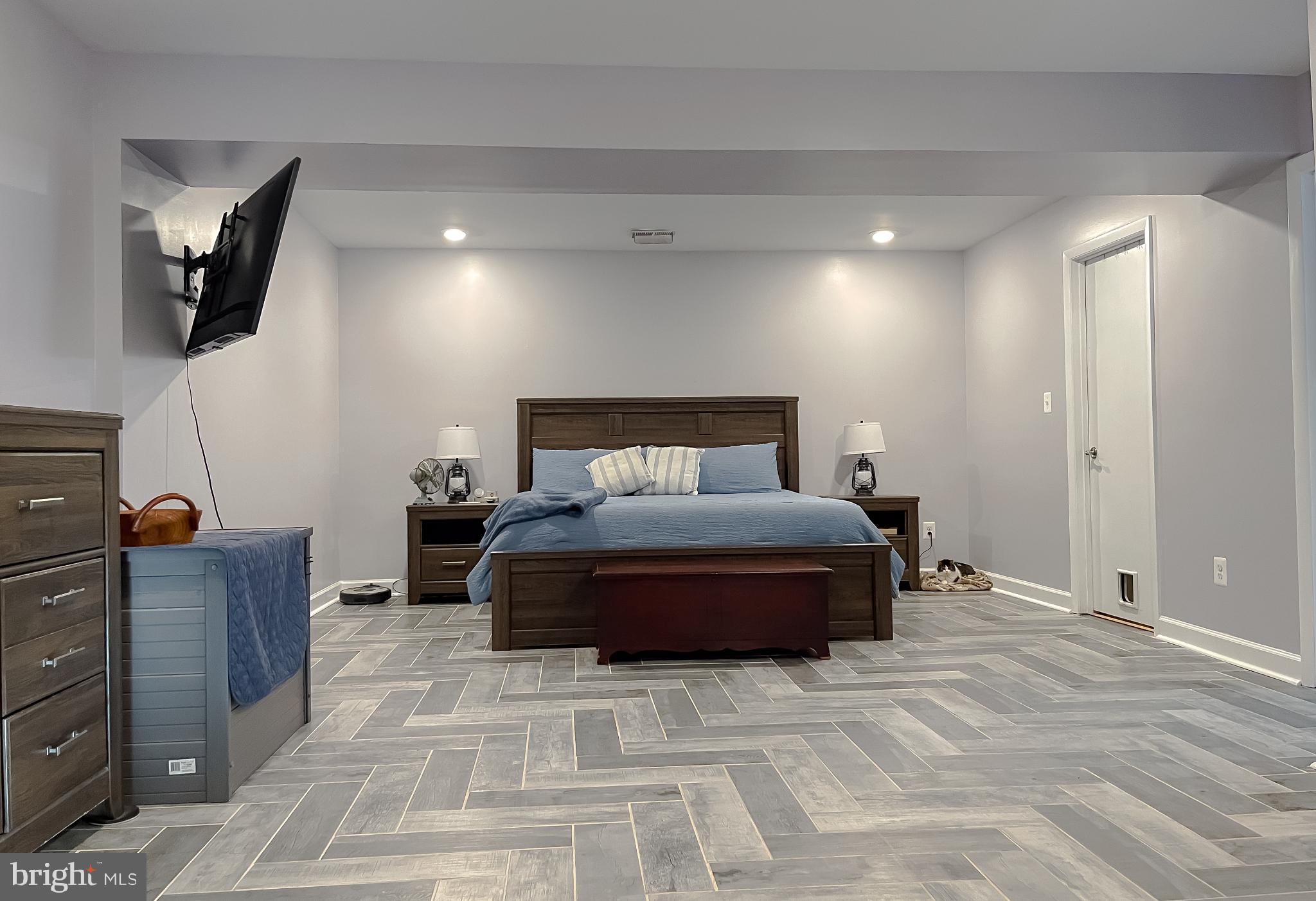 COVE LAKE - Residential