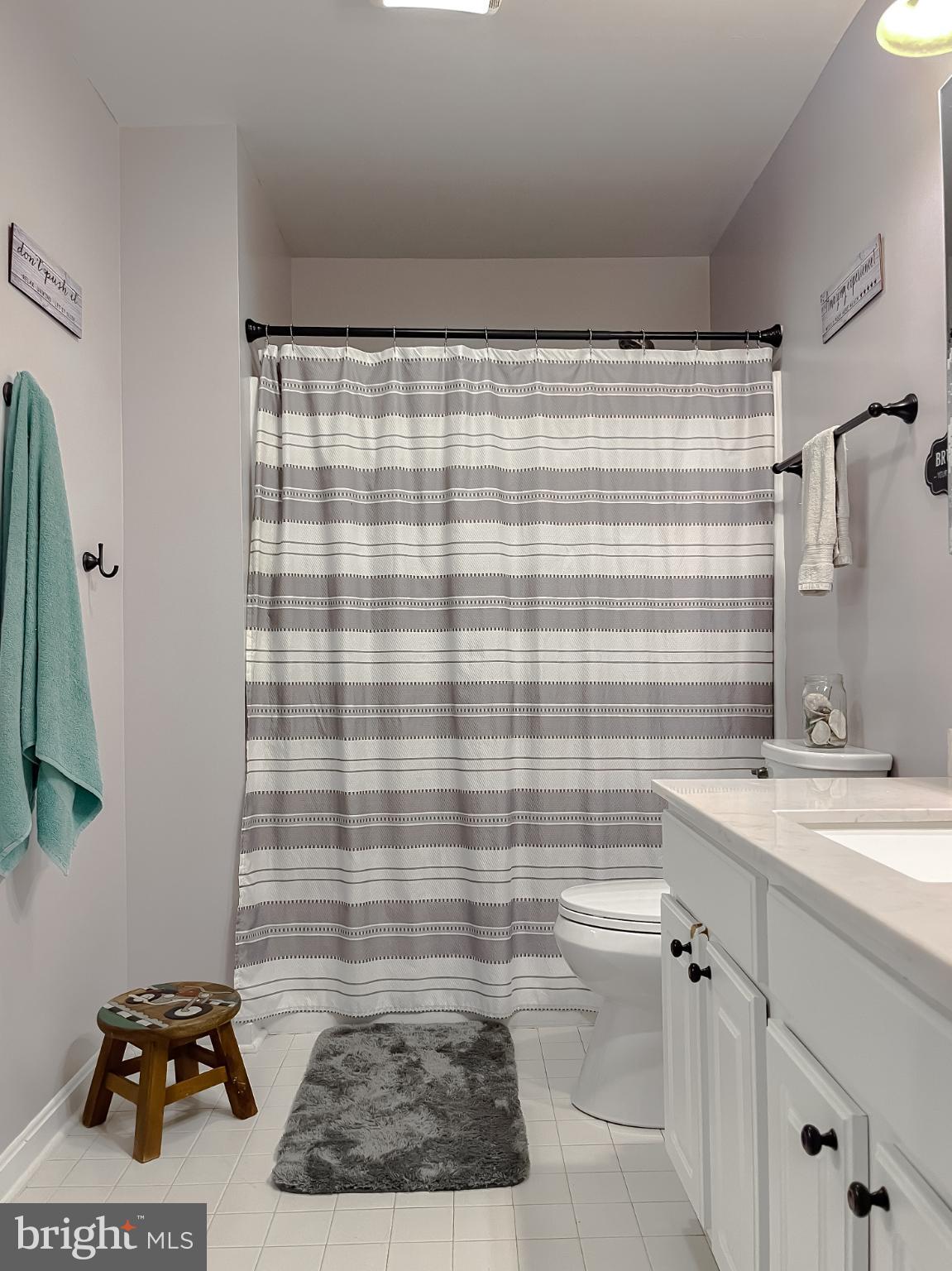 COVE LAKE - Residential