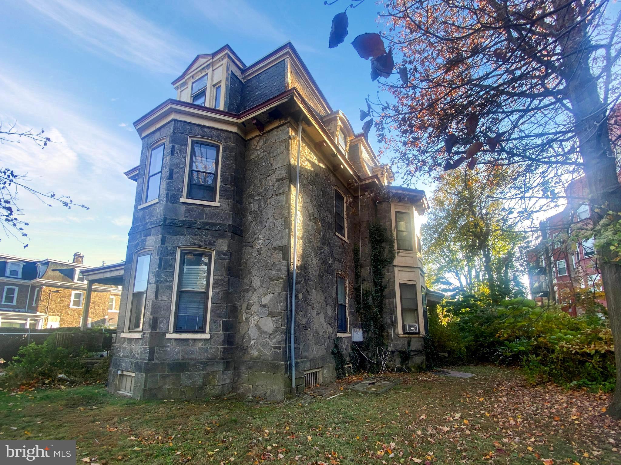 GERMANTOWN (WEST) - Commercial Sale