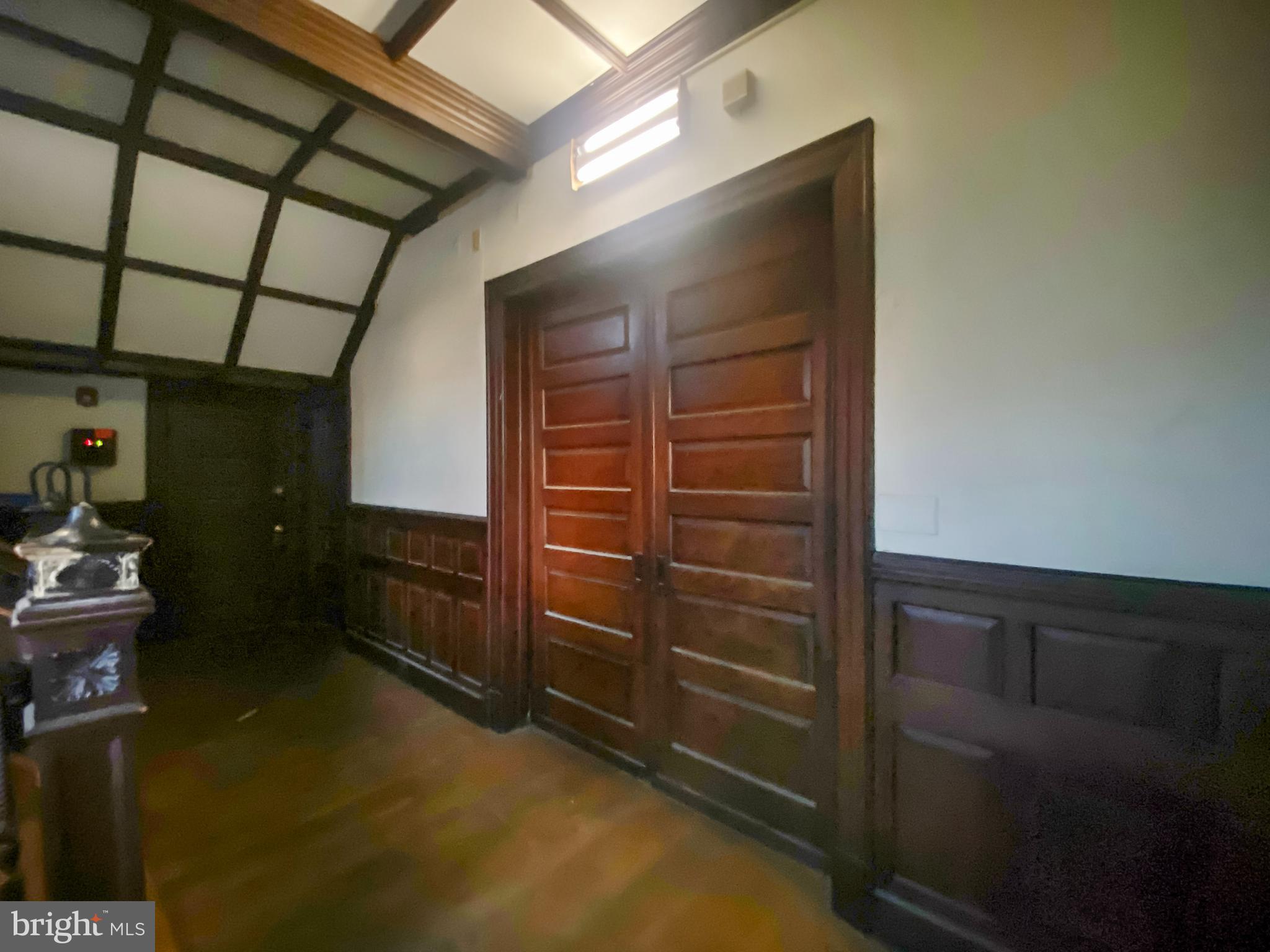 GERMANTOWN (WEST) - Commercial Sale