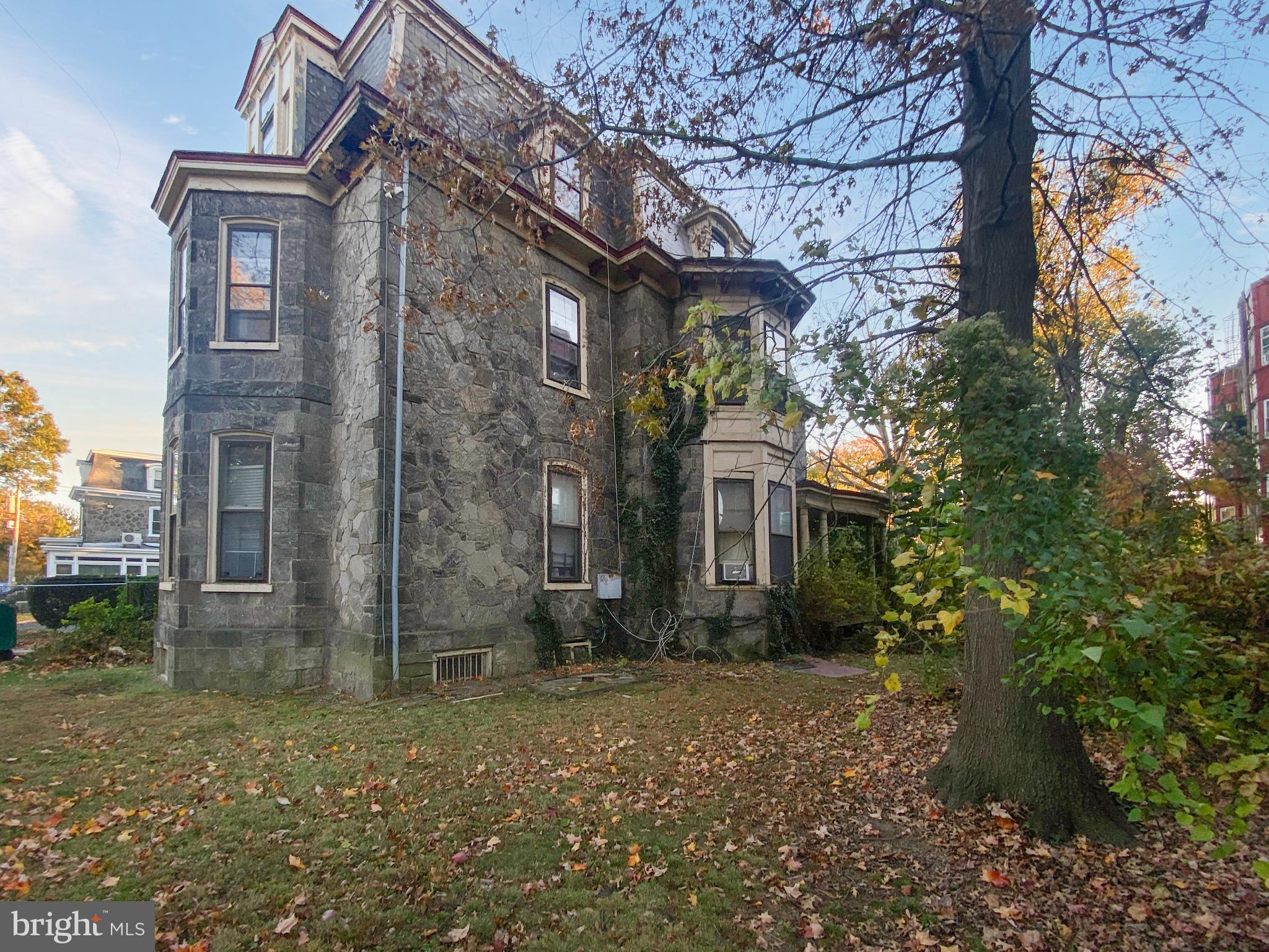 GERMANTOWN (WEST) - Commercial Sale