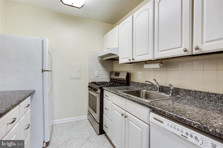 BETHESDA PARK - Residential Lease