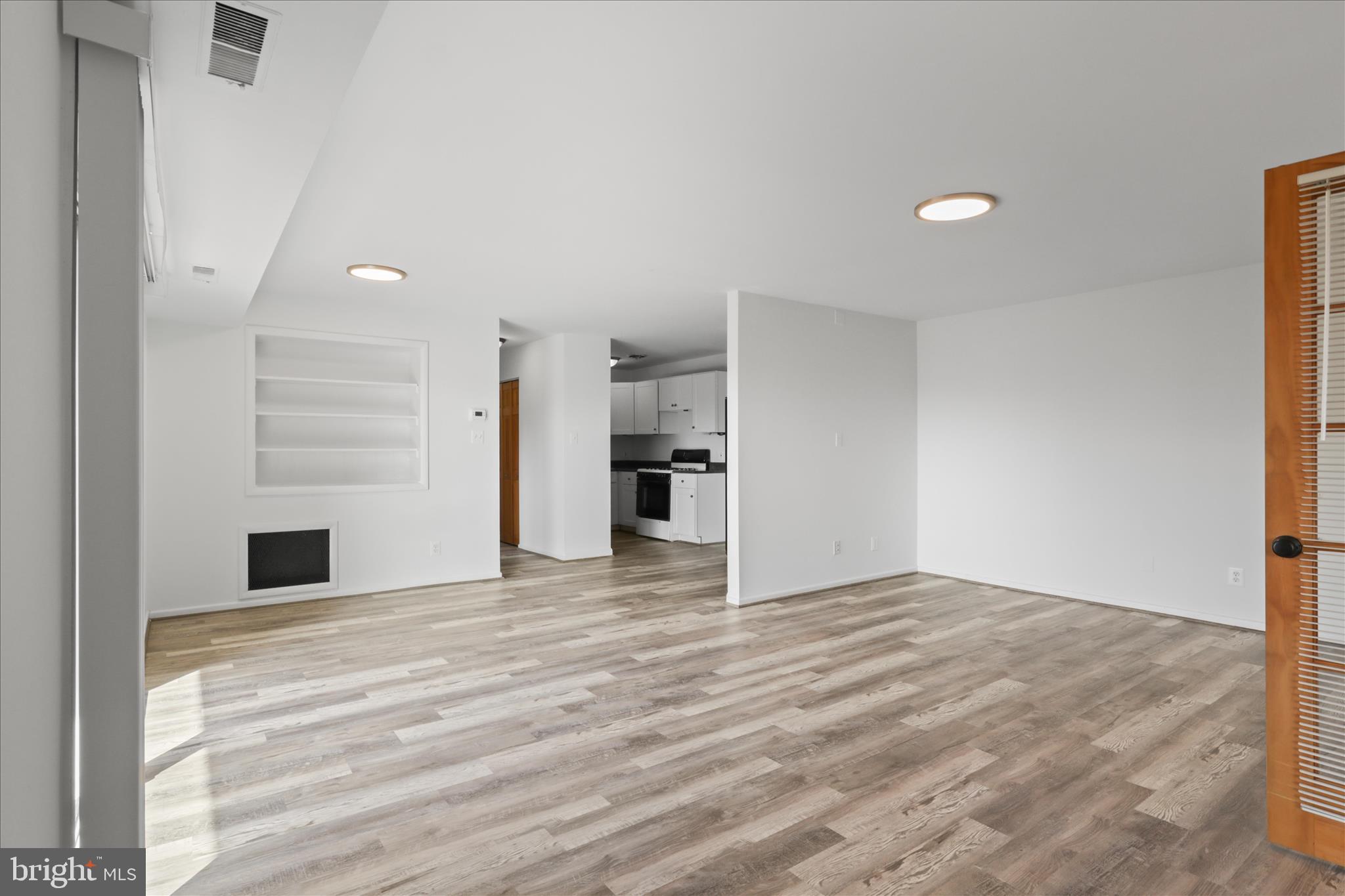 PARK TERRACE - Residential Lease