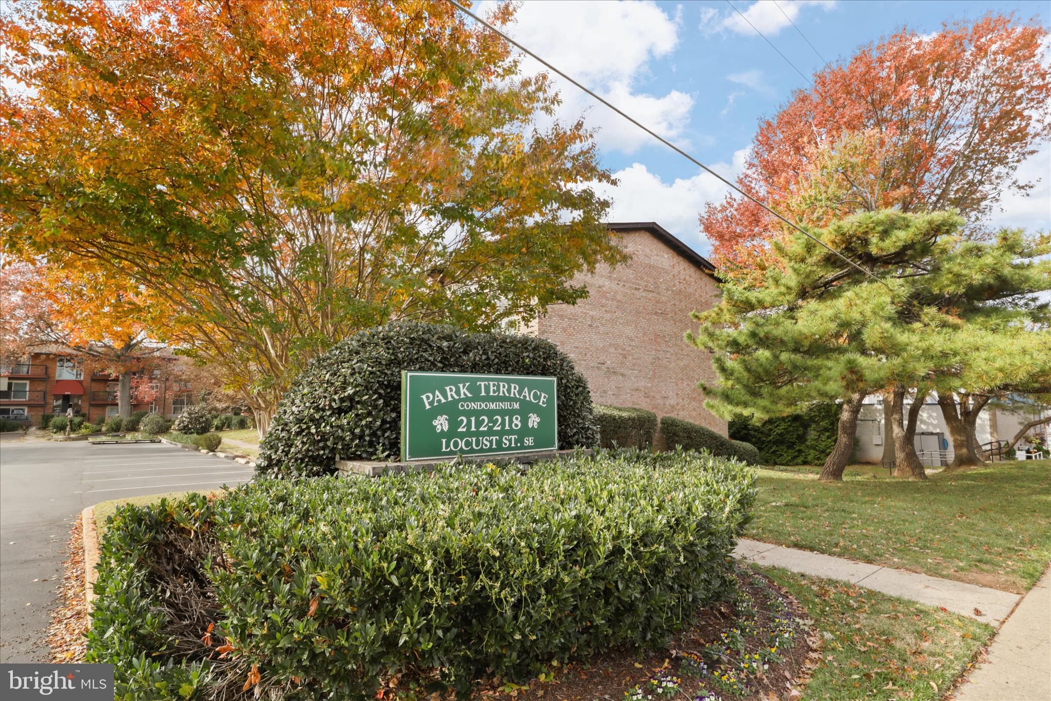 PARK TERRACE - Residential Lease