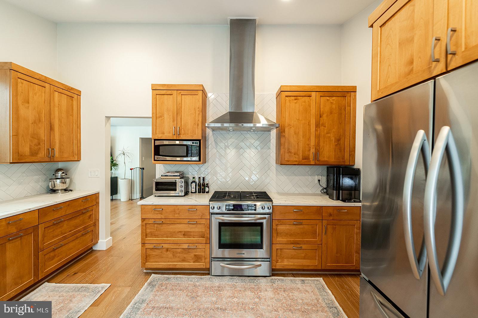 7913 DOUBLE CREEK COURT