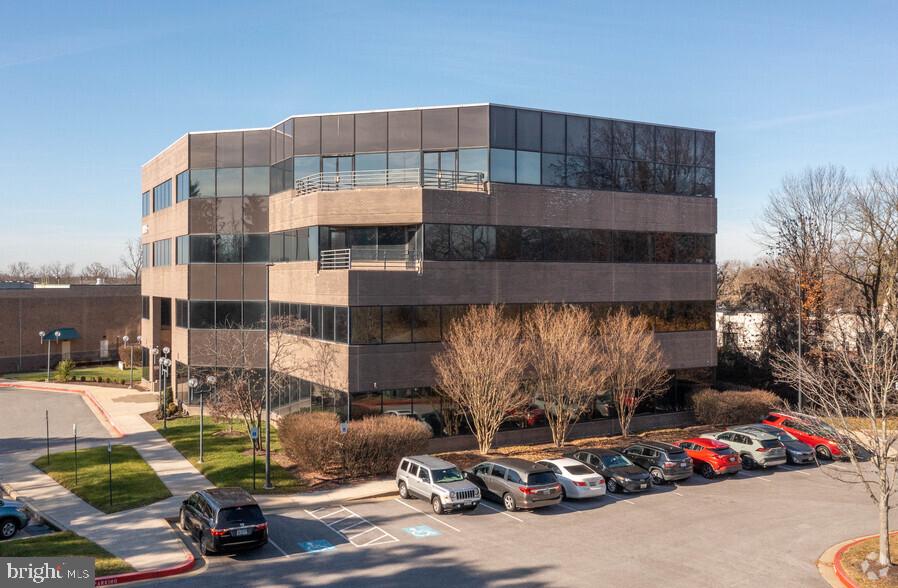 8815 CENTRE PARK DRIVE