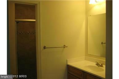 LAKEPOINTE - Residential Lease