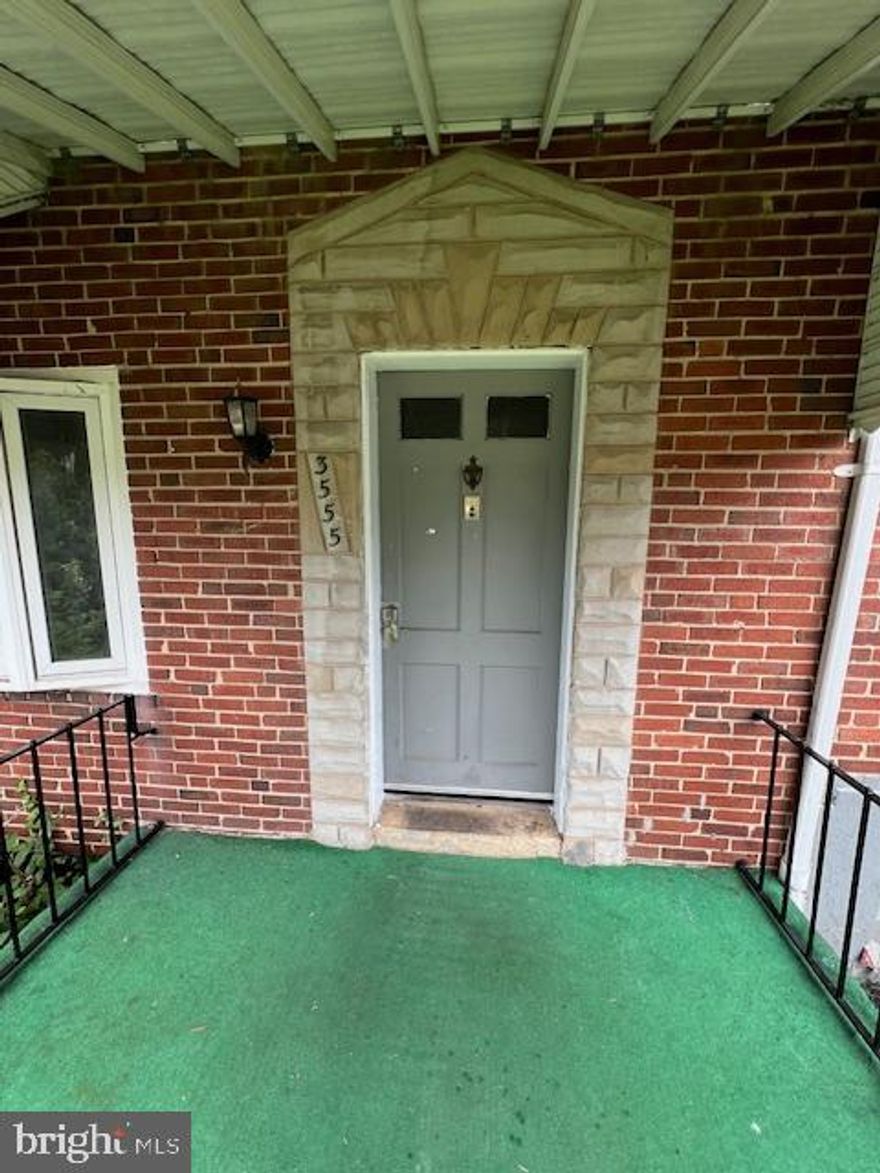 Great opportunity to buy in a beautiful community. Near shopping center, grocery store, and plenty of activities to do in the area. Just 10 minutes from the Baltimore Harbor.