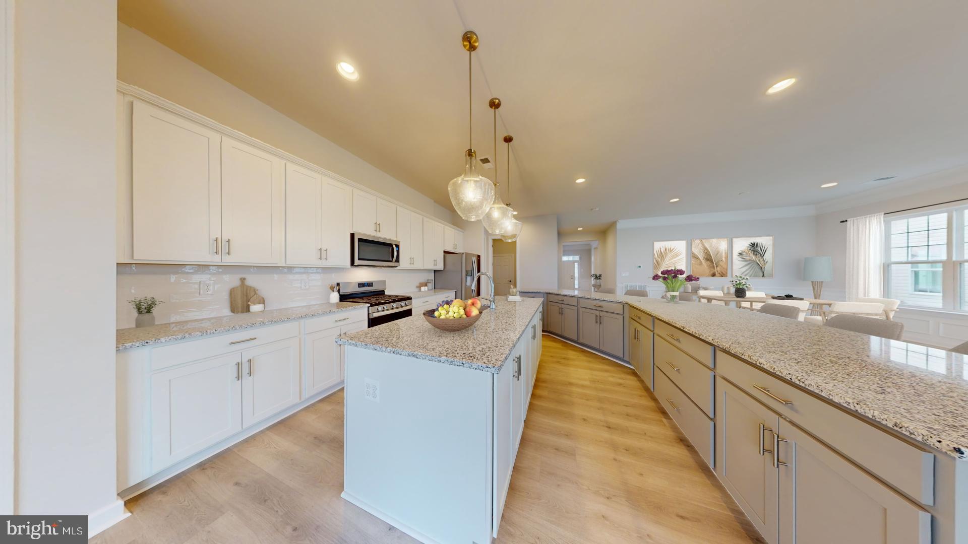 989 HERITAGE SHORES CIRCLE