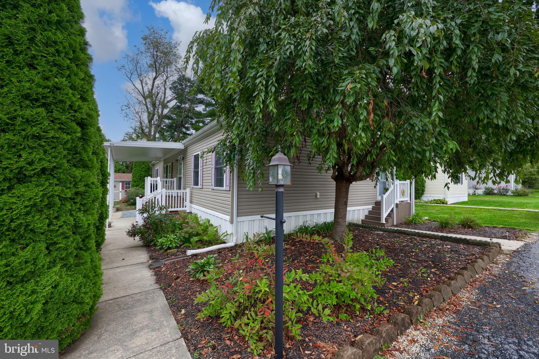 NORTH RIDGE ACRES - Residential