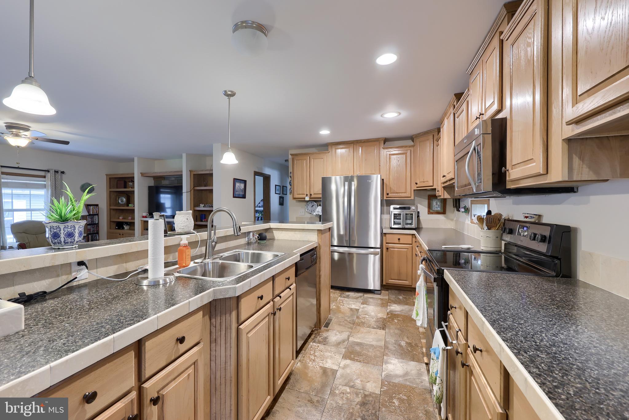 NORTH RIDGE ACRES - Residential