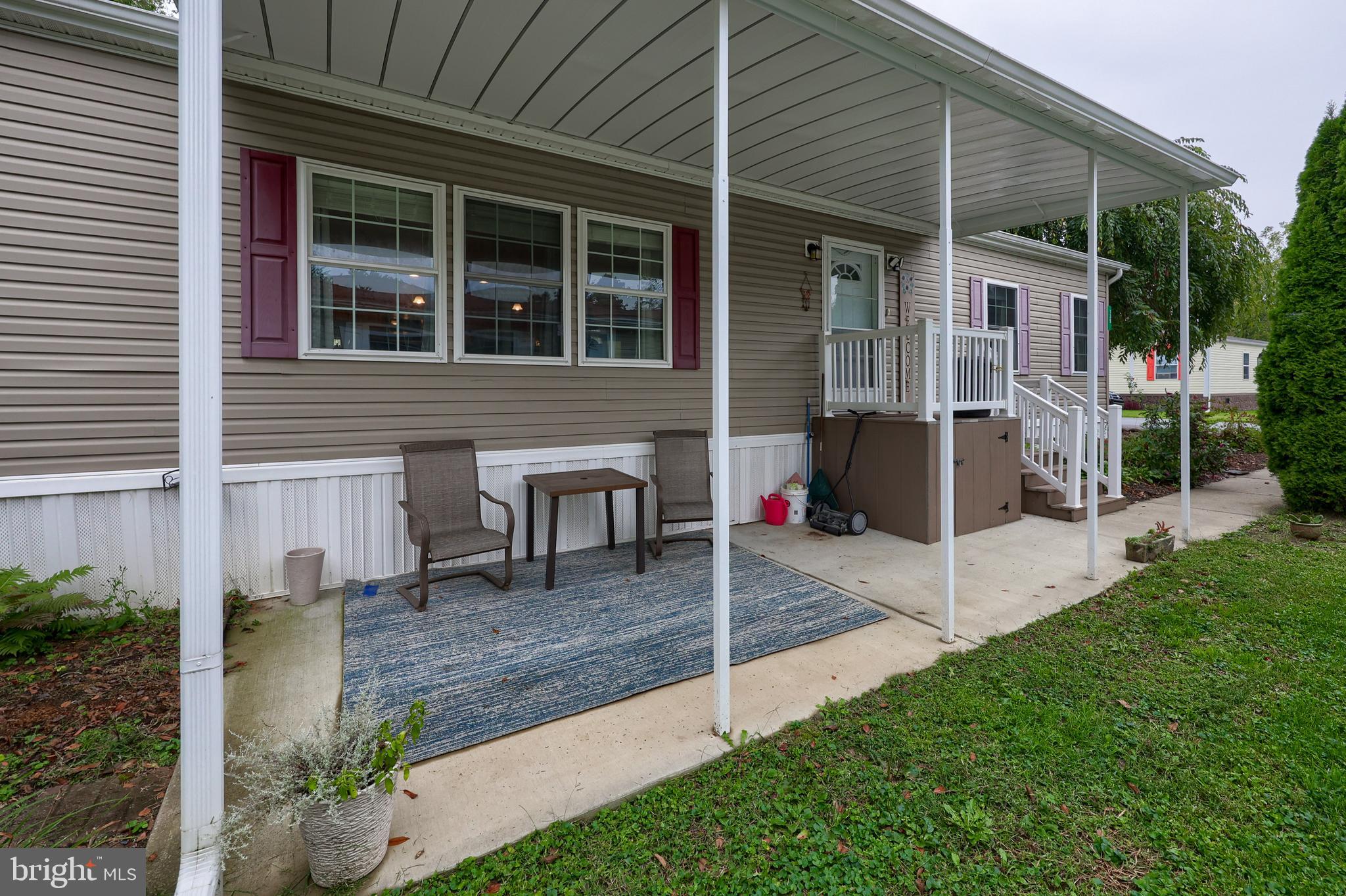 NORTH RIDGE ACRES - Residential