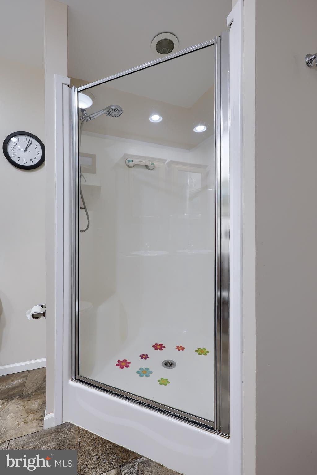 NORTH RIDGE ACRES - Residential