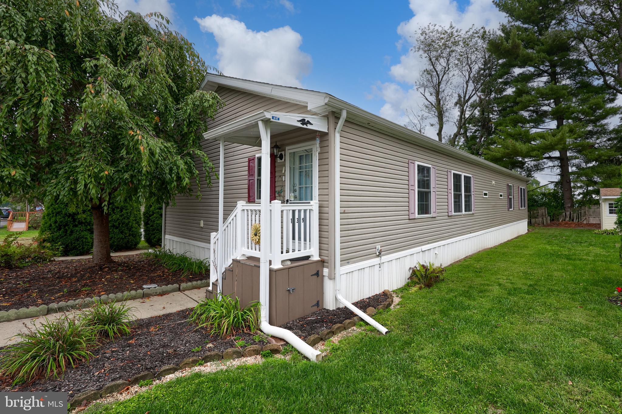 NORTH RIDGE ACRES - Residential