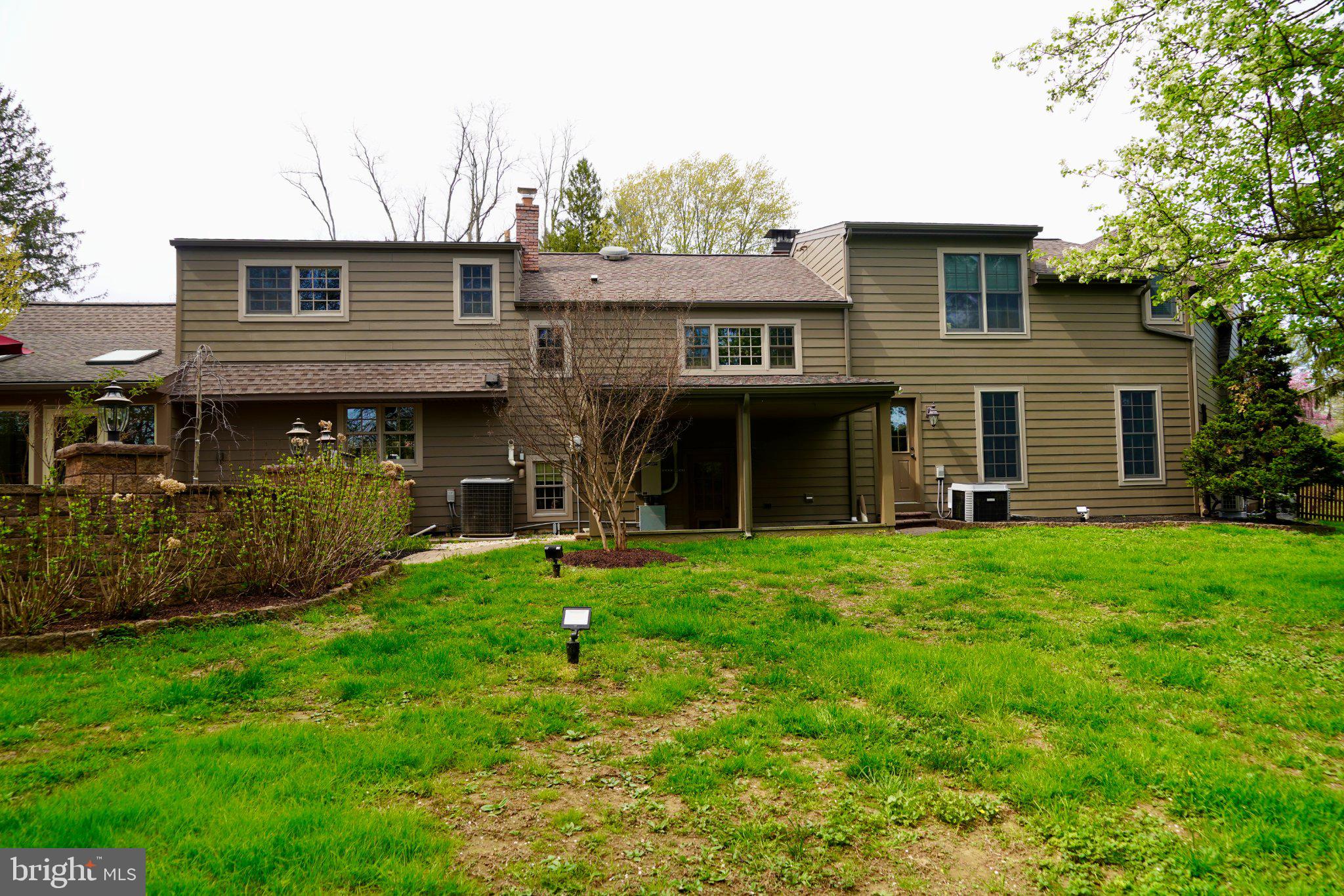 1324 COLLEGE HILL DRIVE