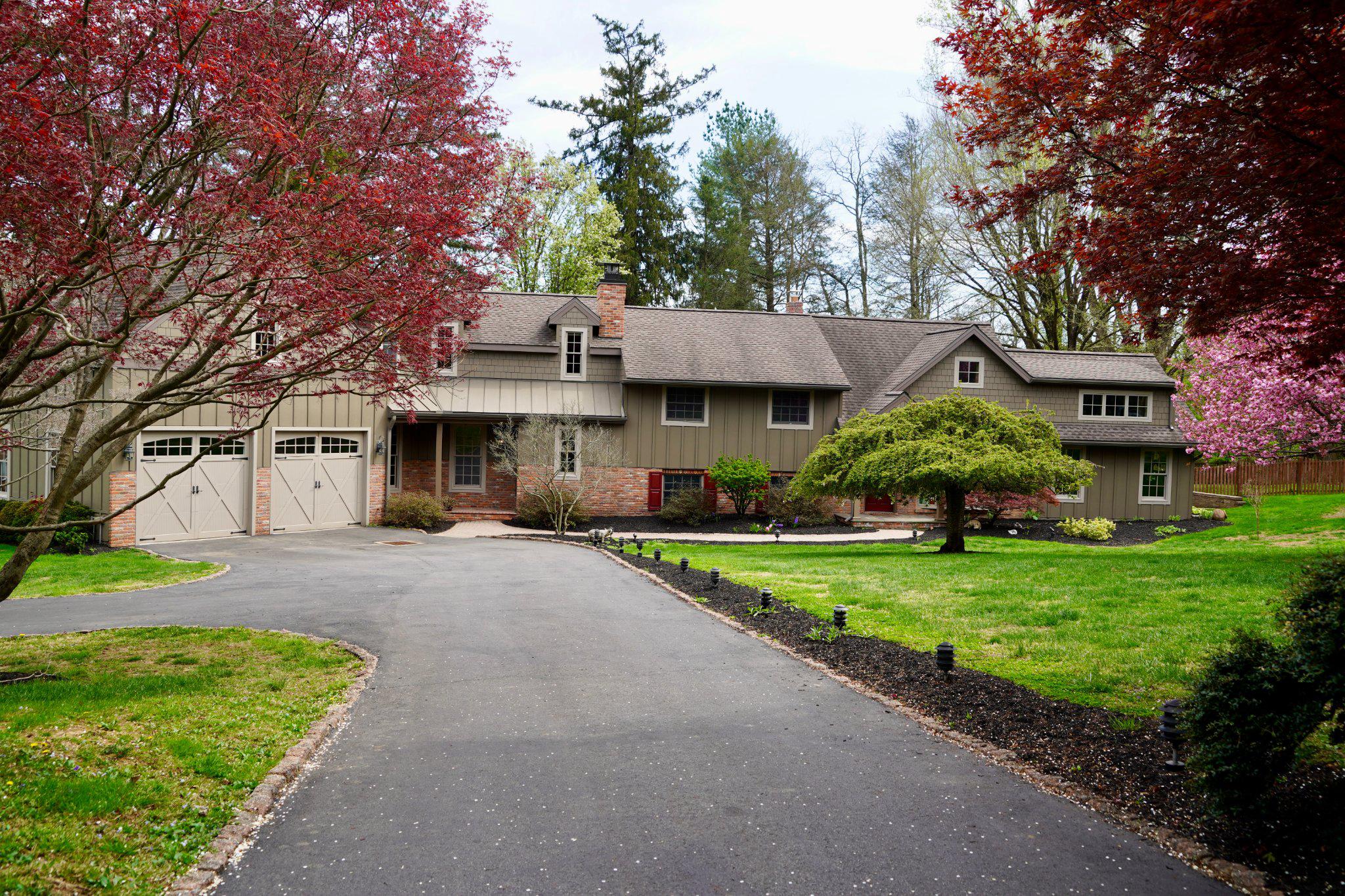 1324 COLLEGE HILL DRIVE