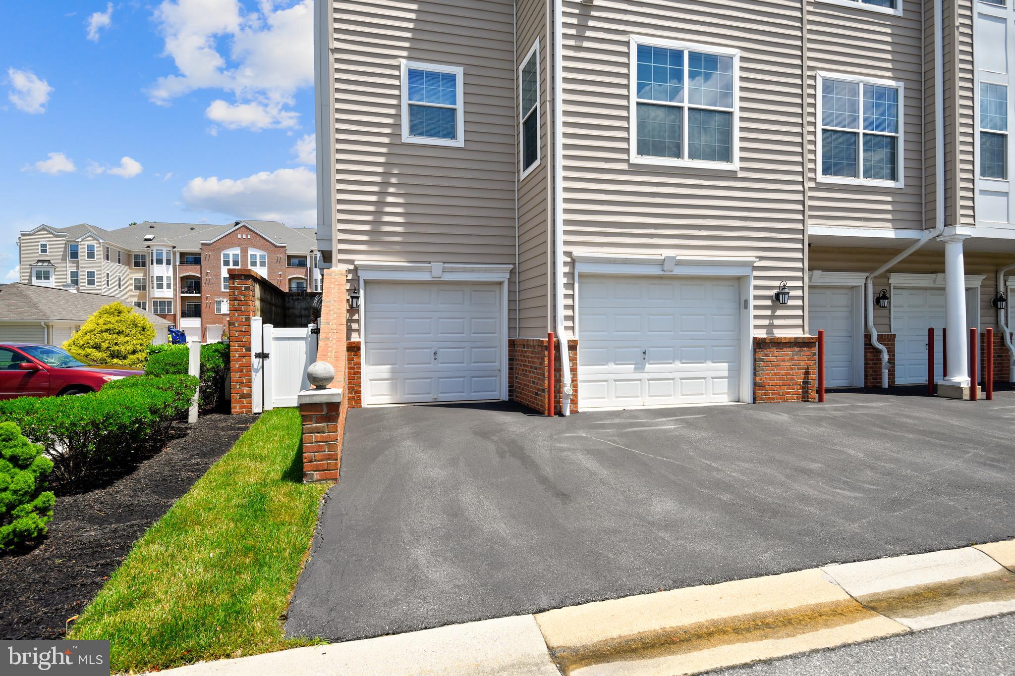 PINEY ORCHARD - Residential