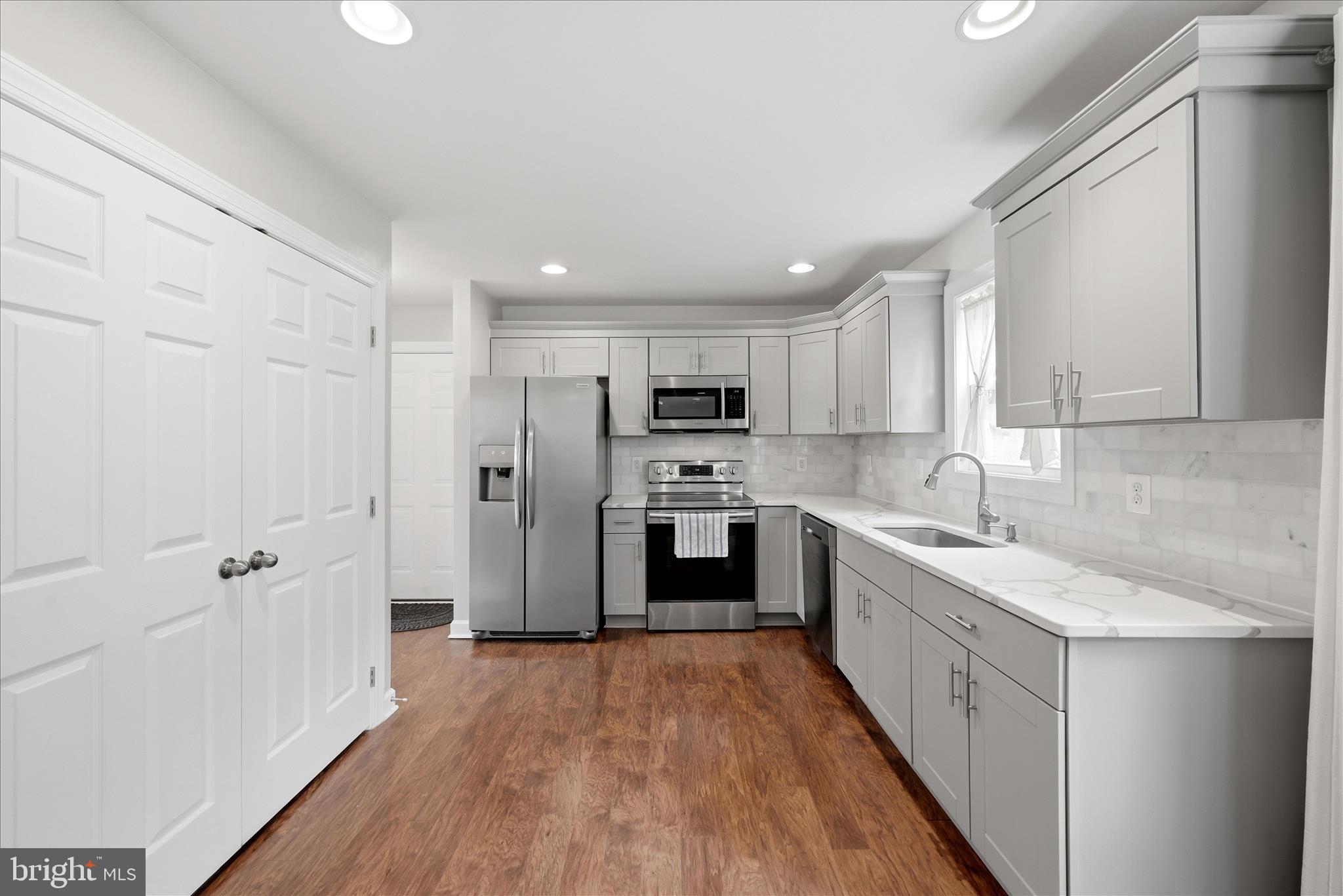 LAKE HOLIDAY ESTATES - Residential