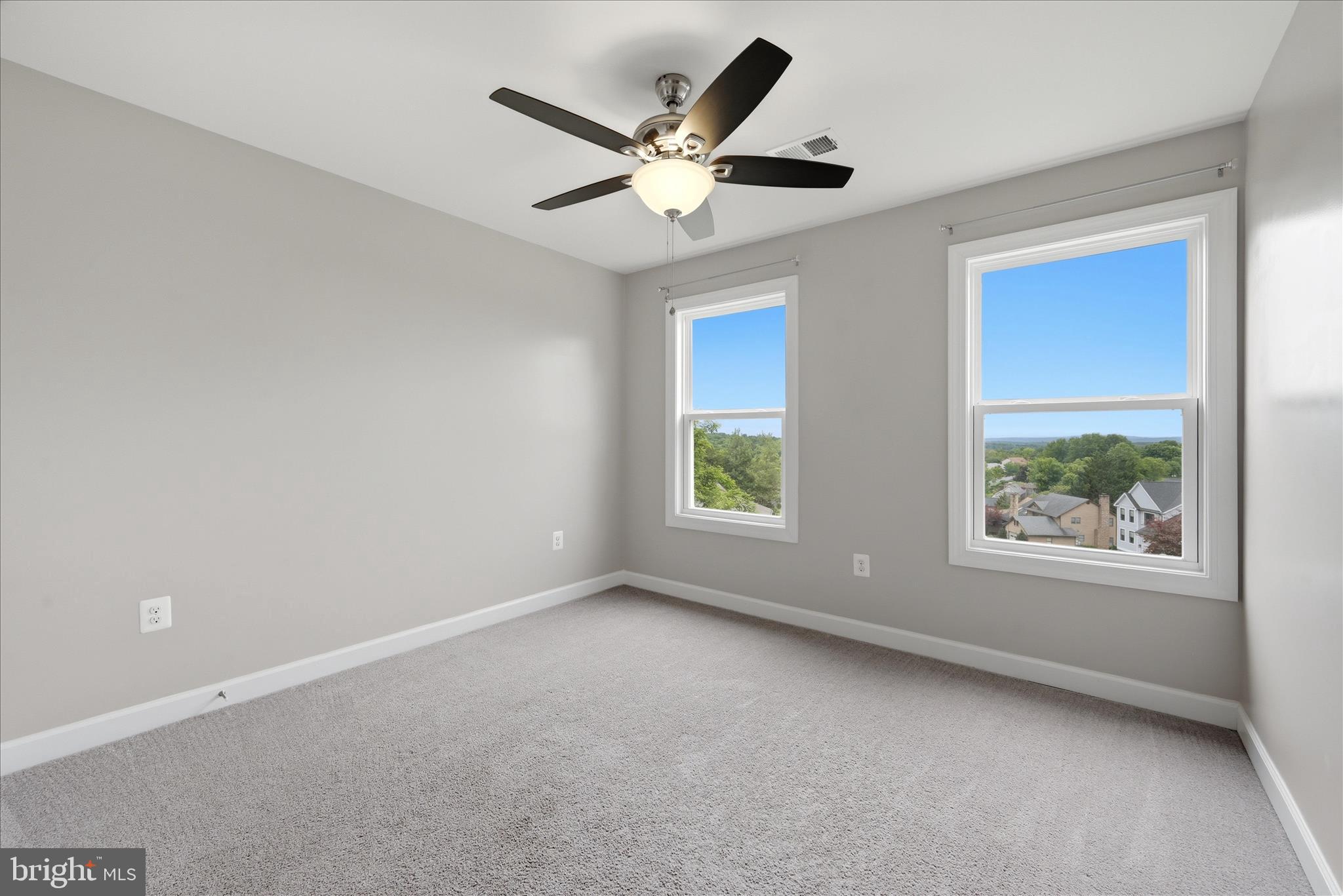 LAKE HOLIDAY ESTATES - Residential