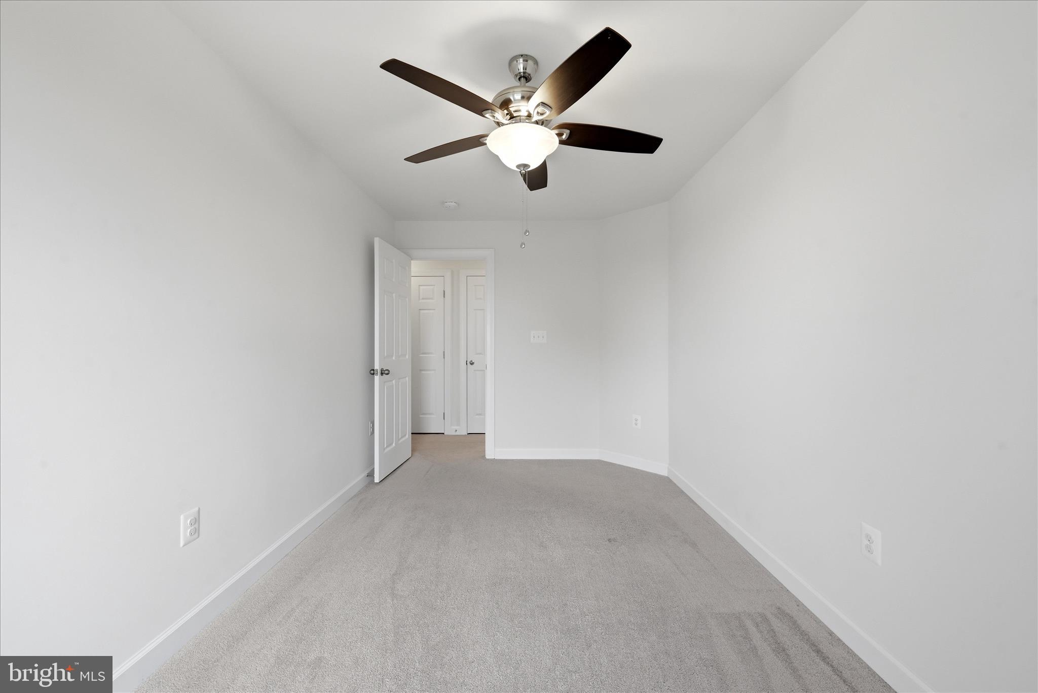 LAKE HOLIDAY ESTATES - Residential