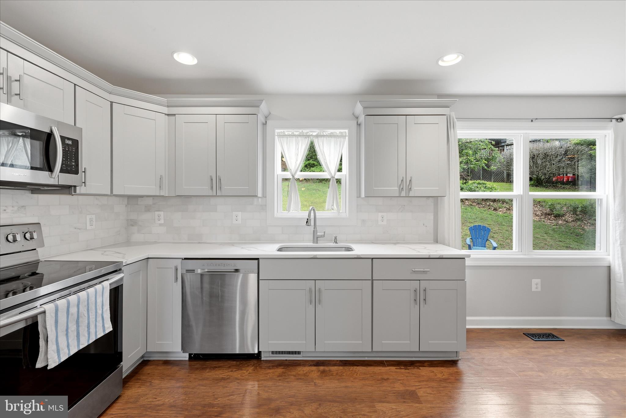 LAKE HOLIDAY ESTATES - Residential