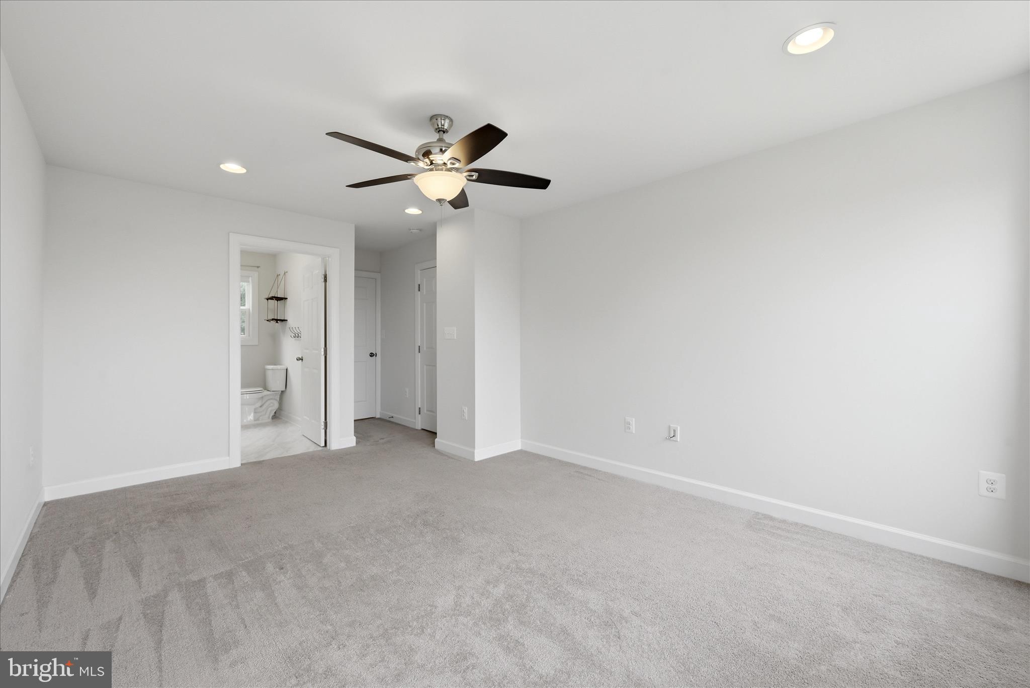 LAKE HOLIDAY ESTATES - Residential