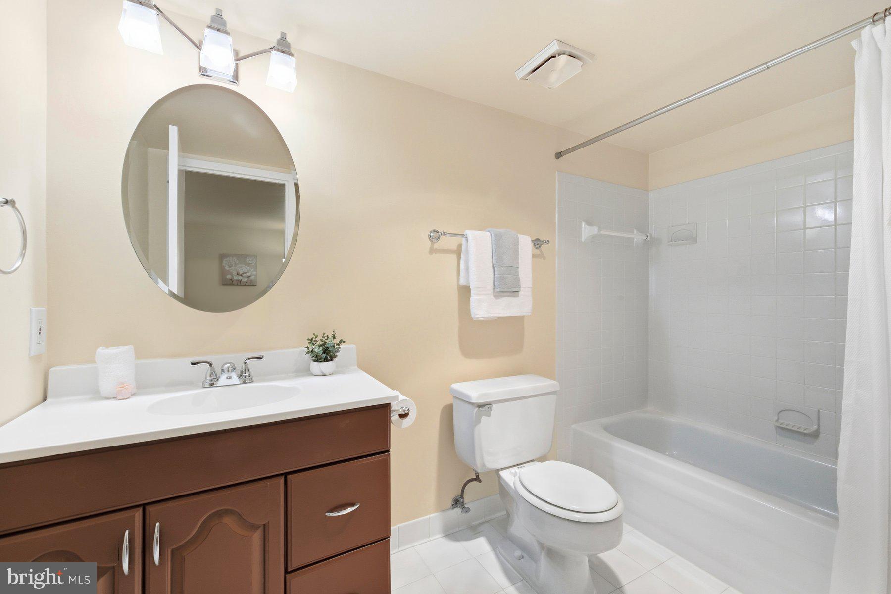 HYDE PARK - Residential