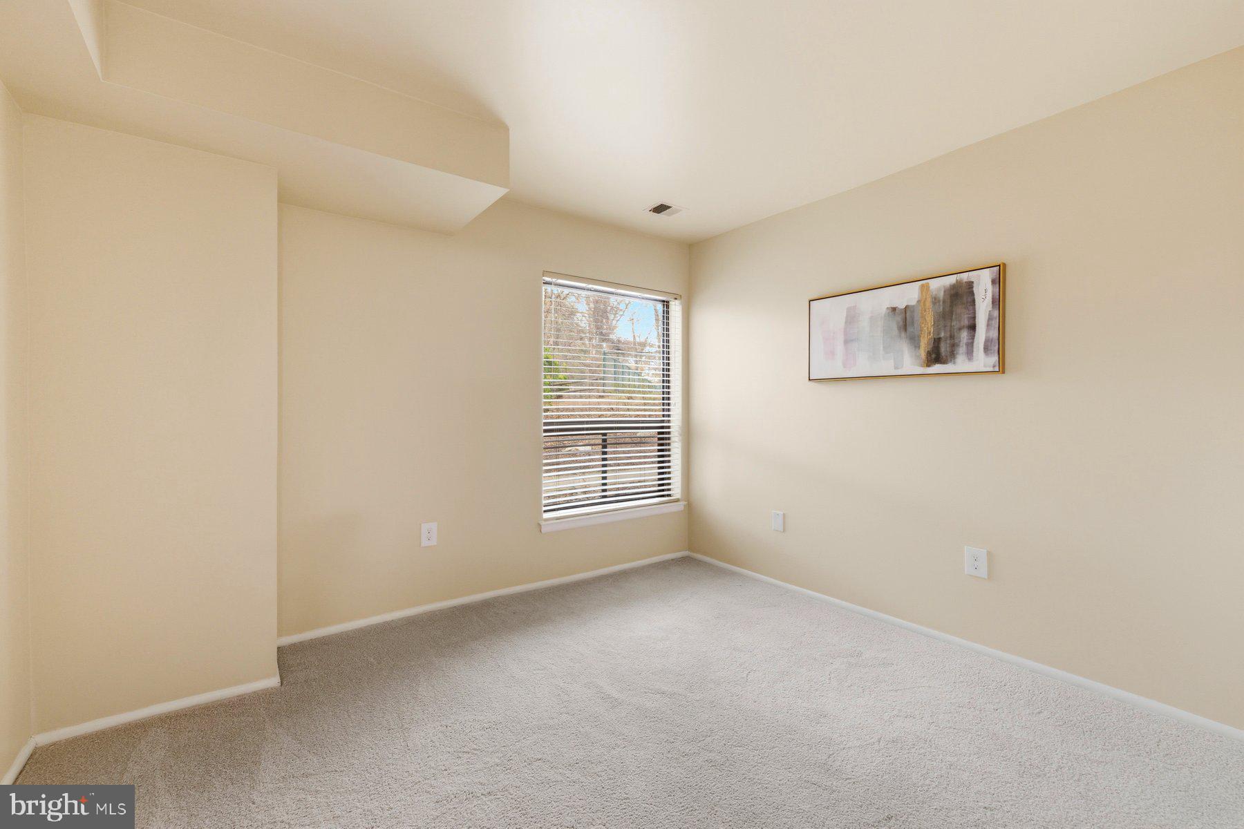 HYDE PARK - Residential