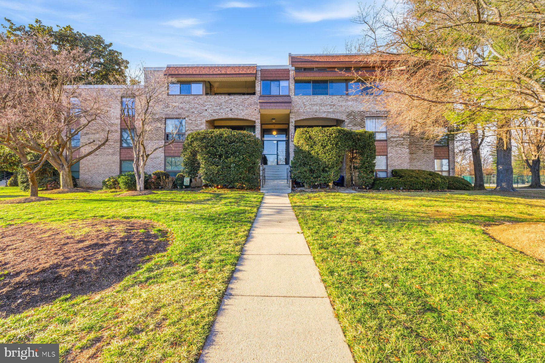 HYDE PARK - Residential