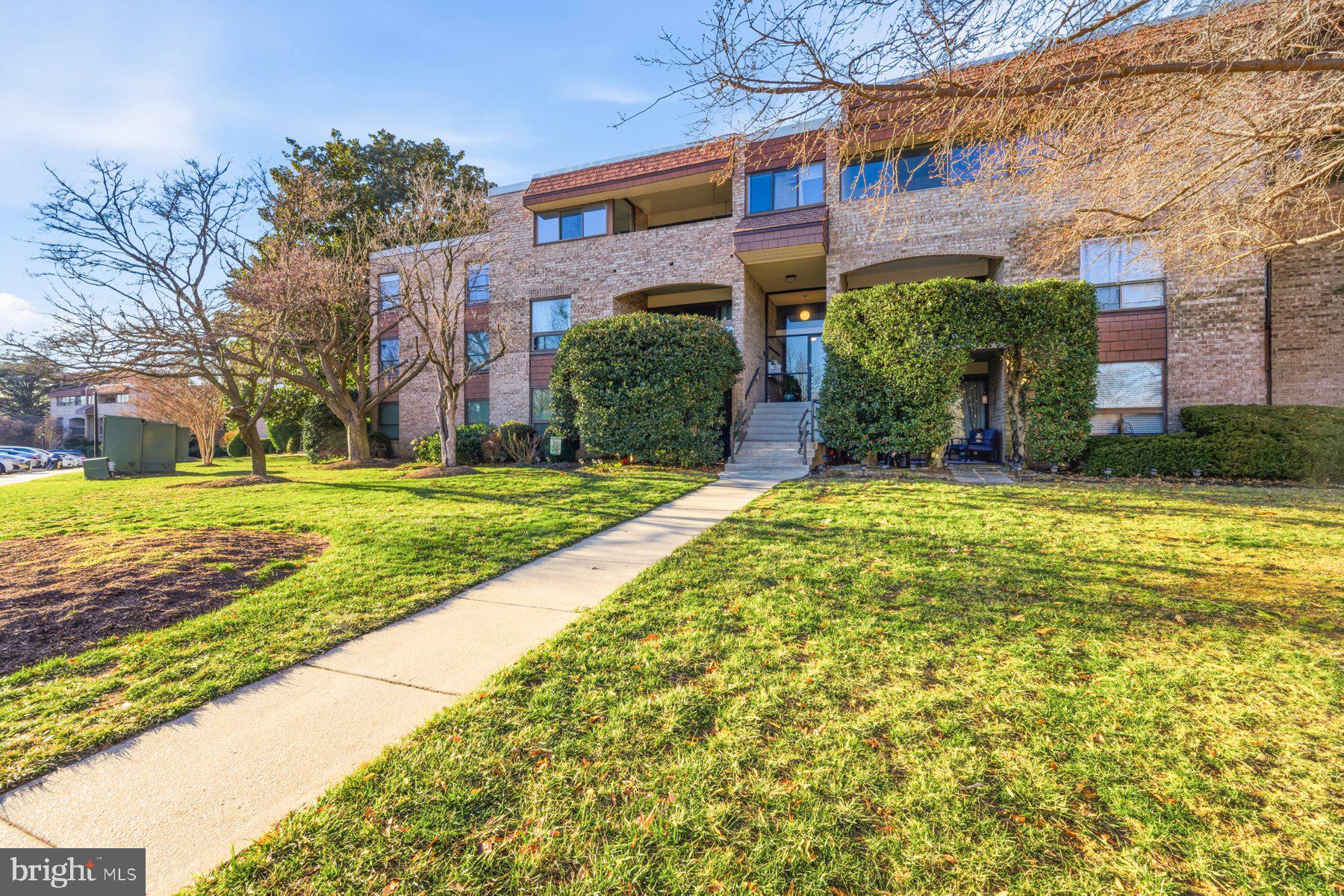 HYDE PARK - Residential