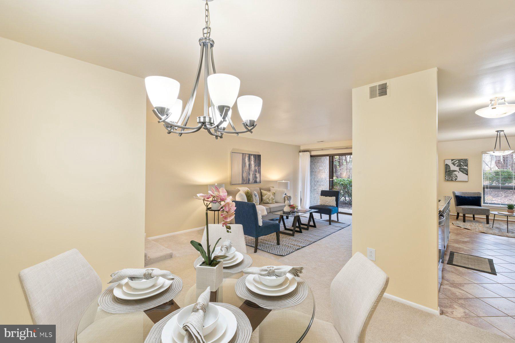 HYDE PARK - Residential