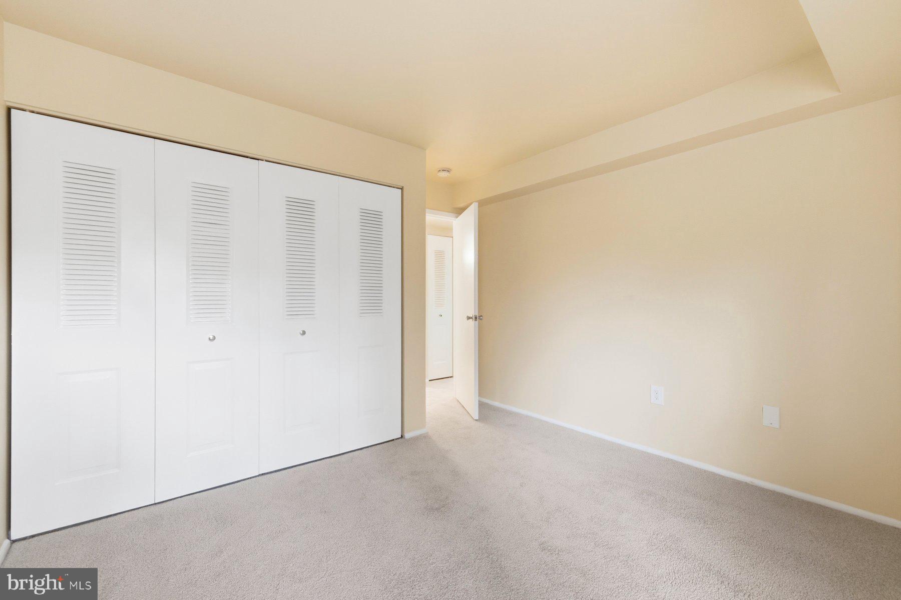 HYDE PARK - Residential