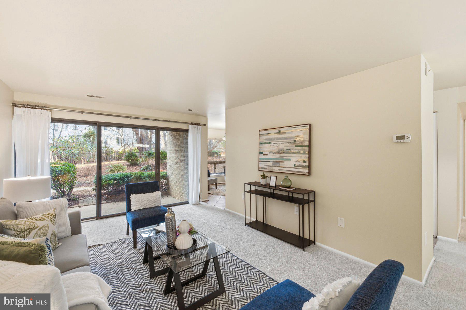 HYDE PARK - Residential